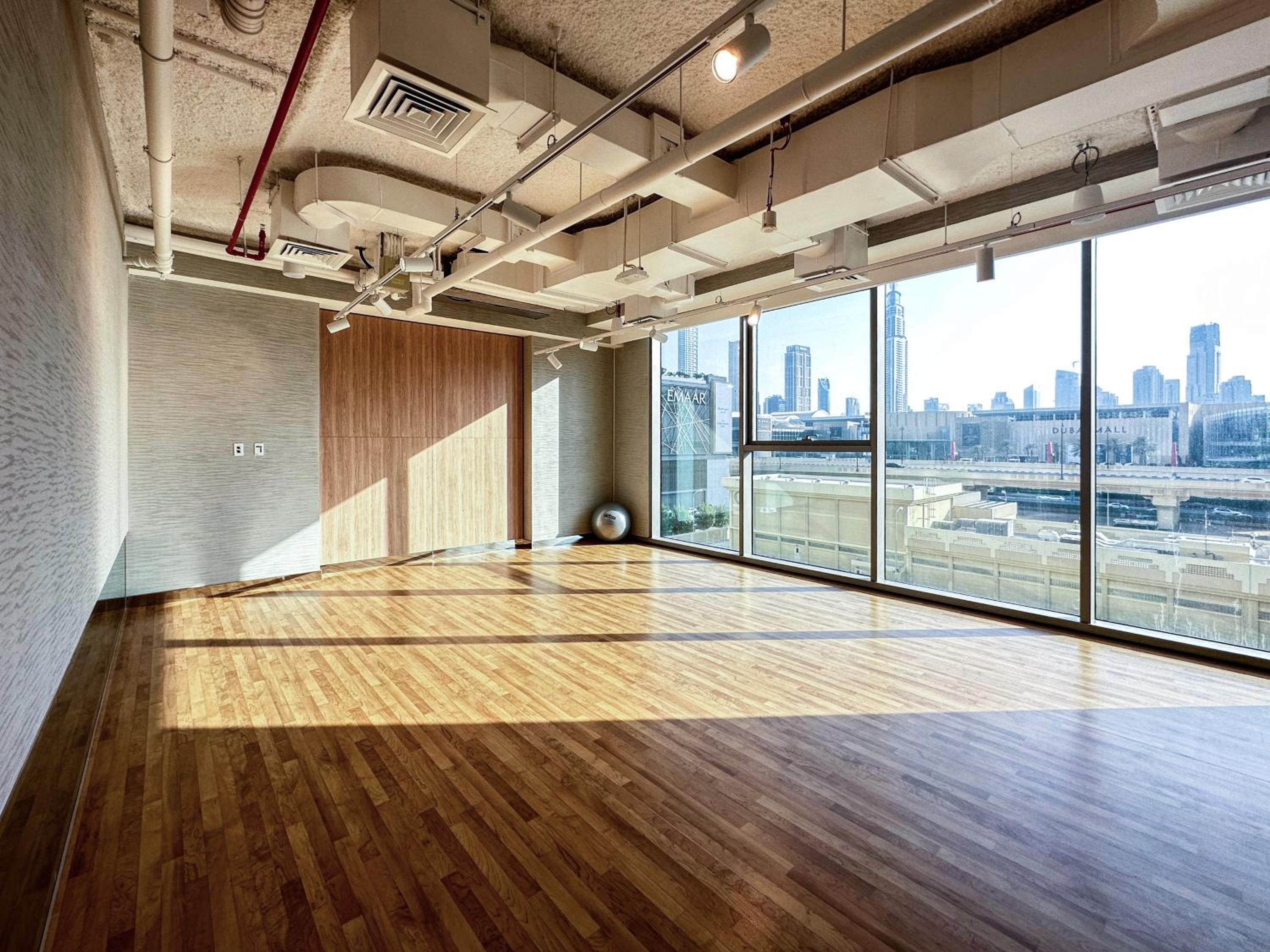 Stunning Two-Bedroom Apartment with Skyline View & walk to Dubai Mall by TerraHome