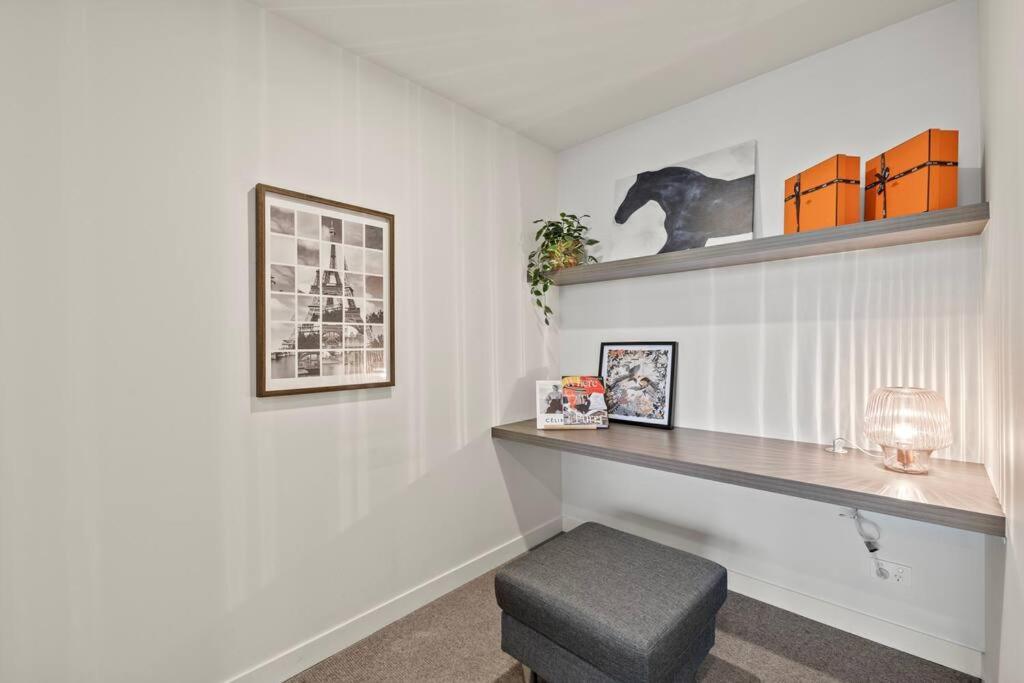 Cosy 1 Bed with superb view