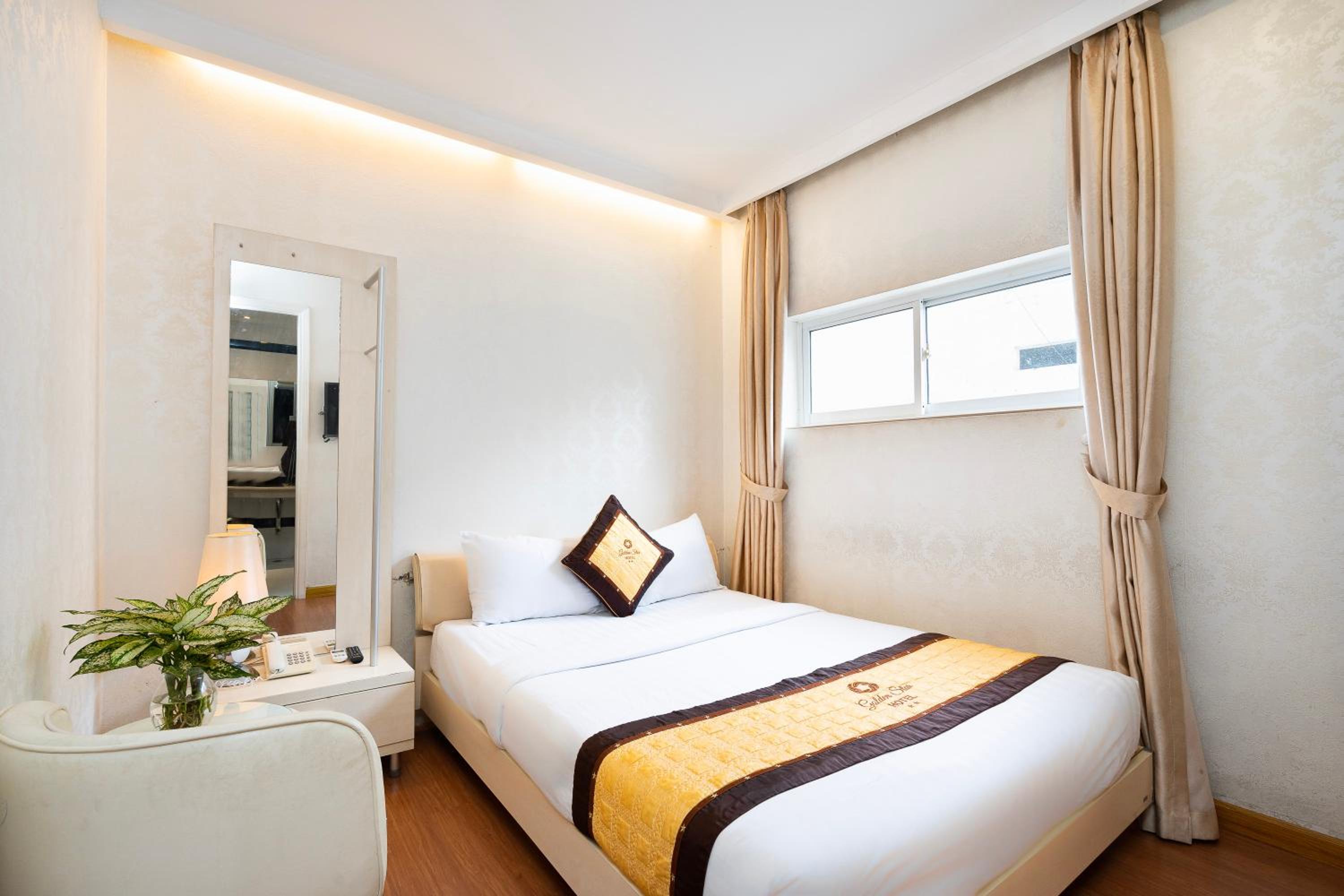 Golden Star Hotel
