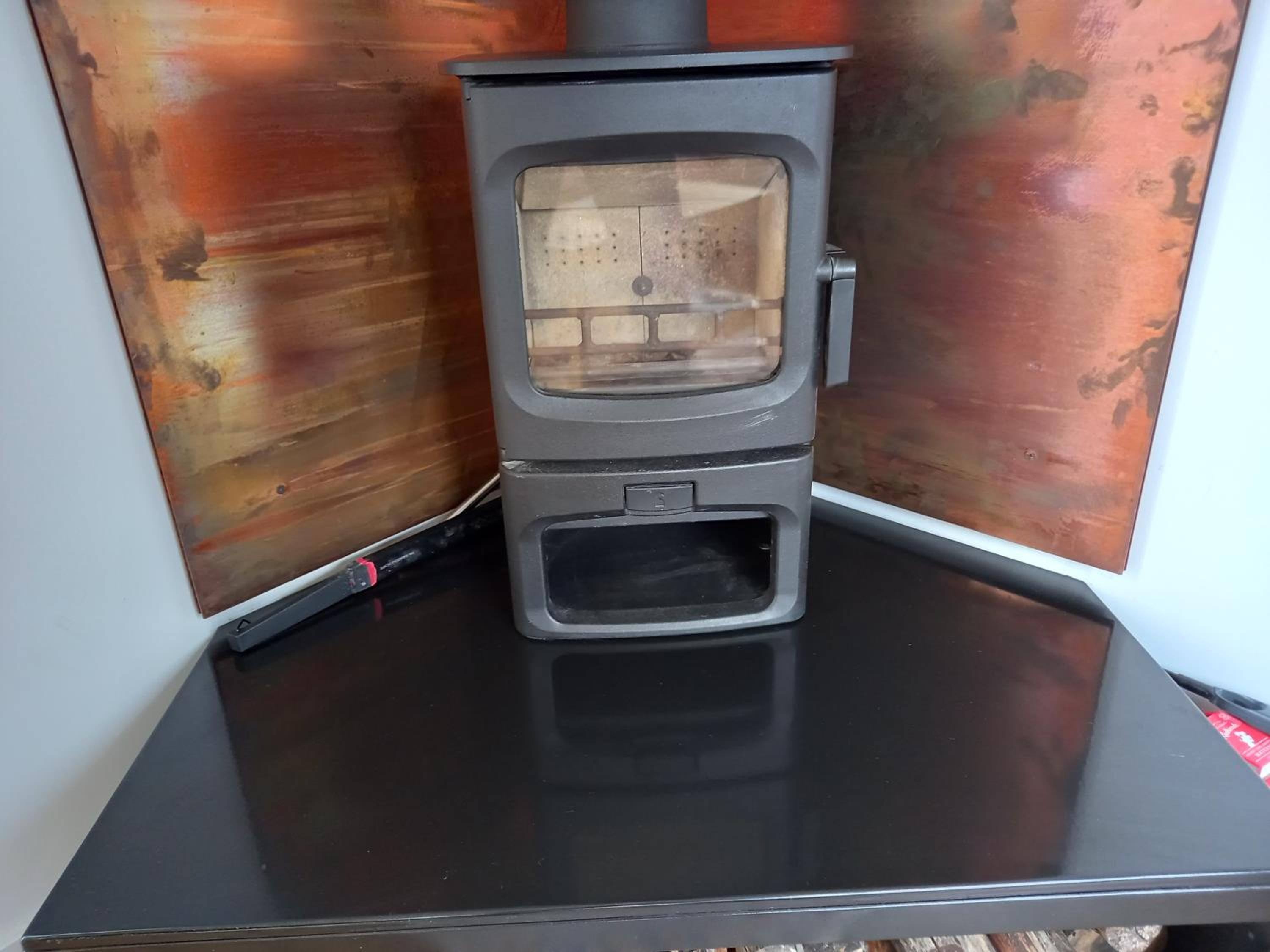 Lakeside Off-Grid Luxury Cabin Redman View