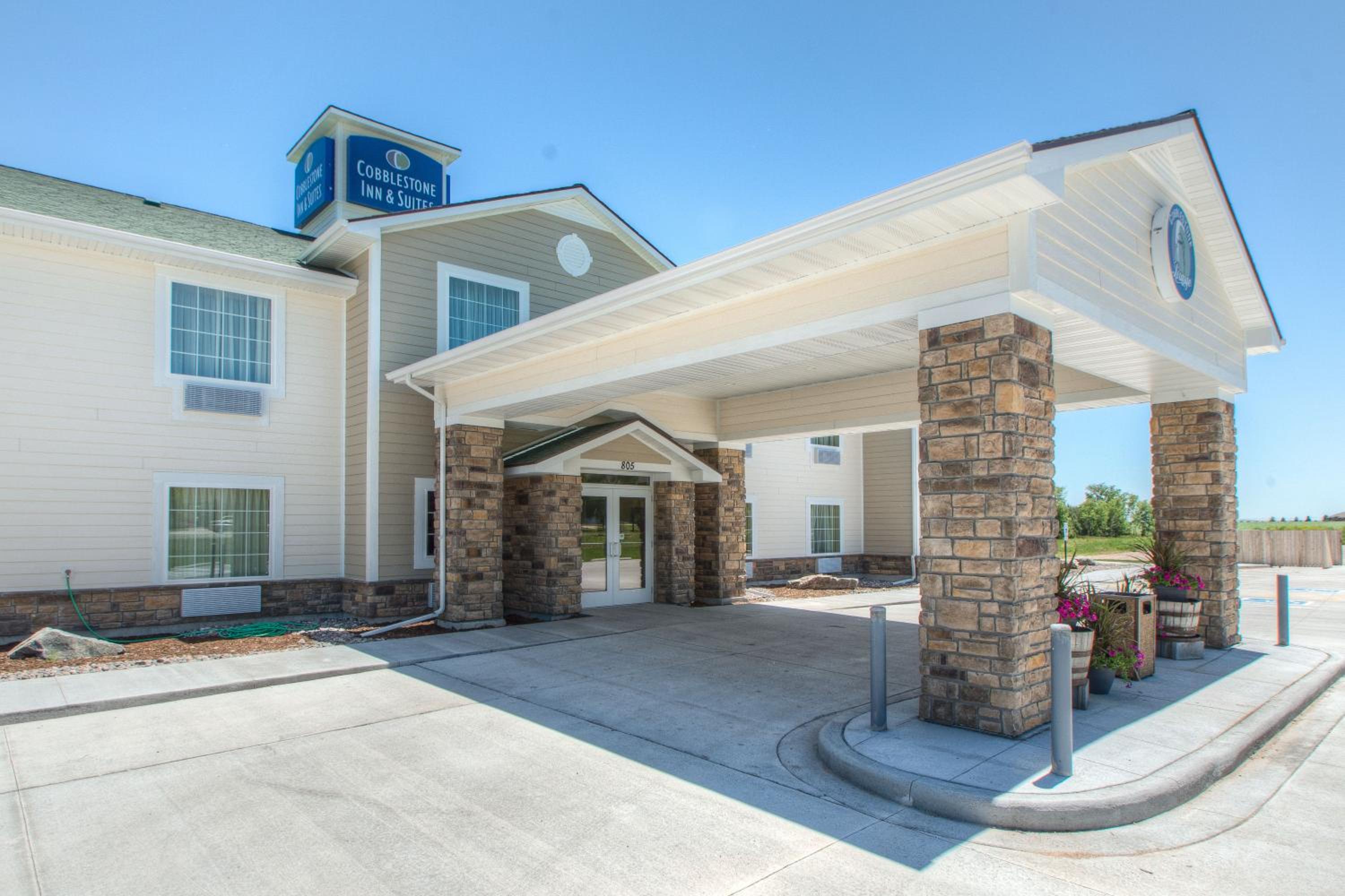 Cobblestone Inn & Suites - Holyoke