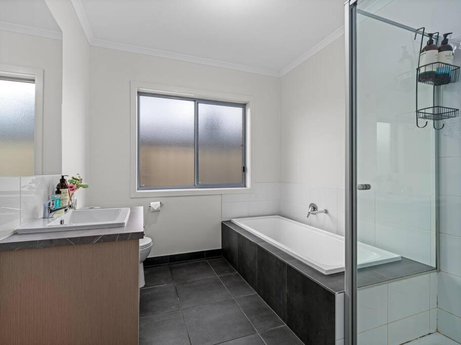 Popular Villa Shepparton