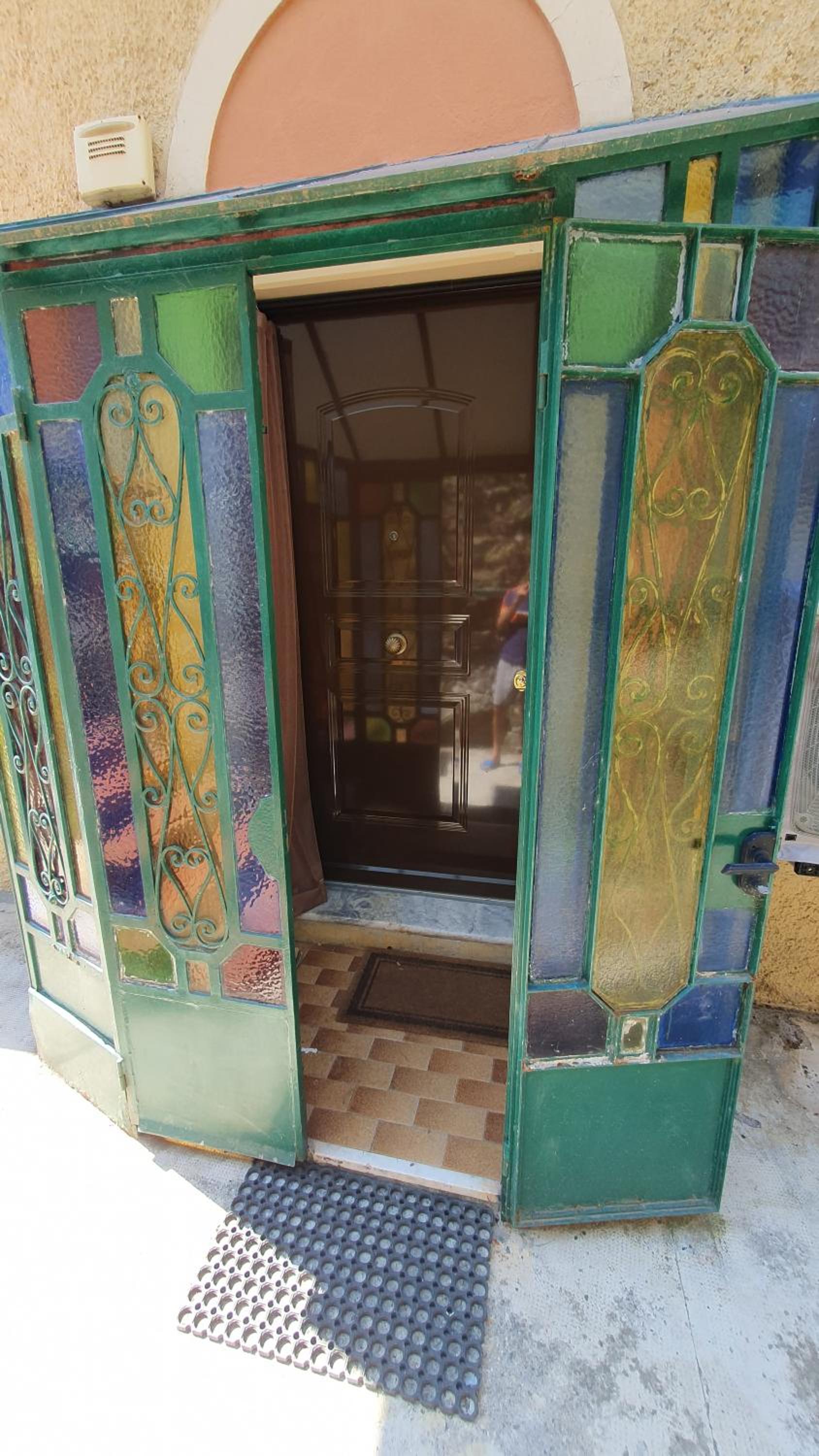 Villa indipendente con giardino