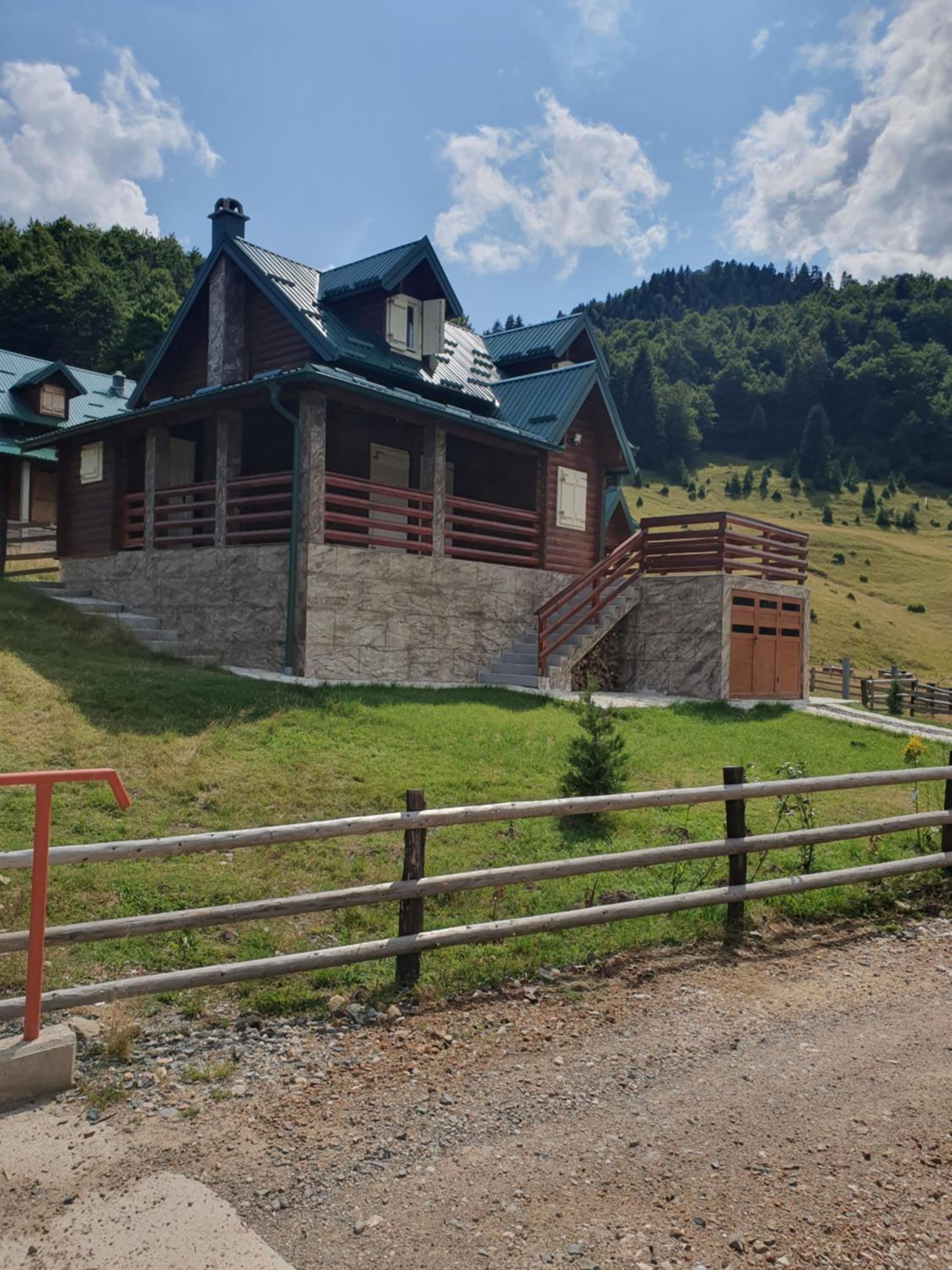 Golden Eagle Jelovica view 2