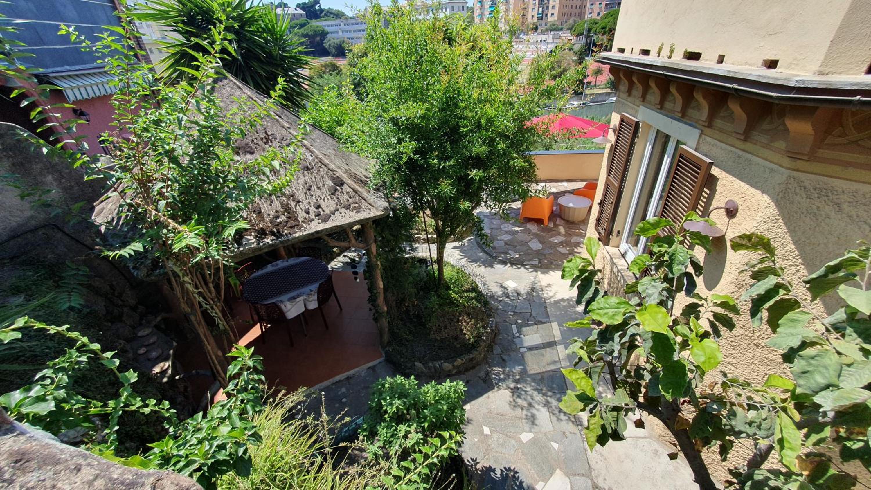 Villa indipendente con giardino