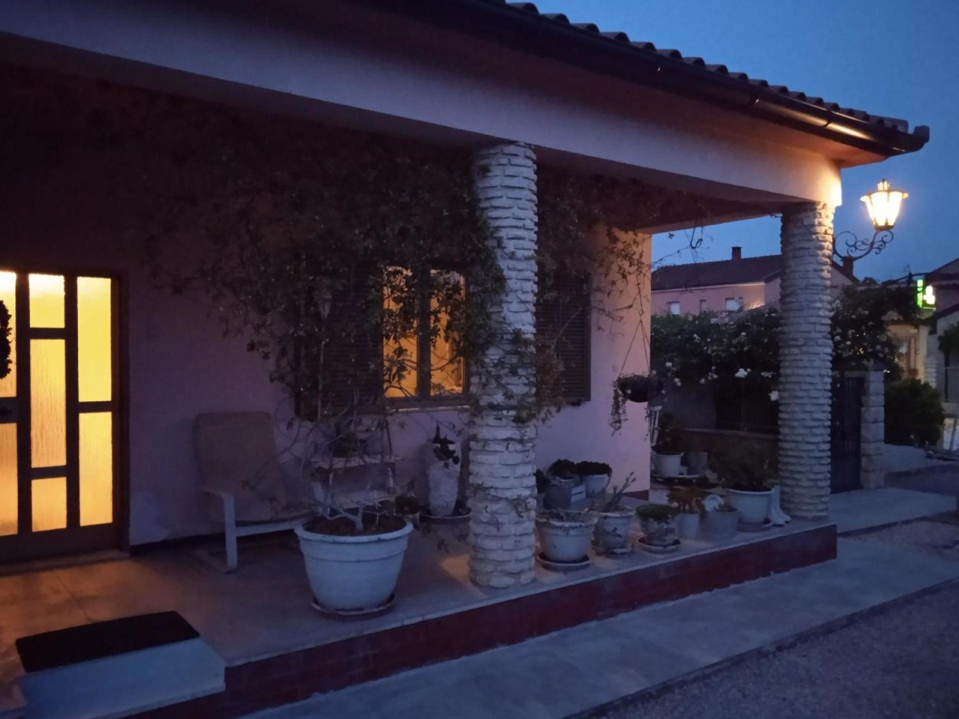 Holiday House Memi