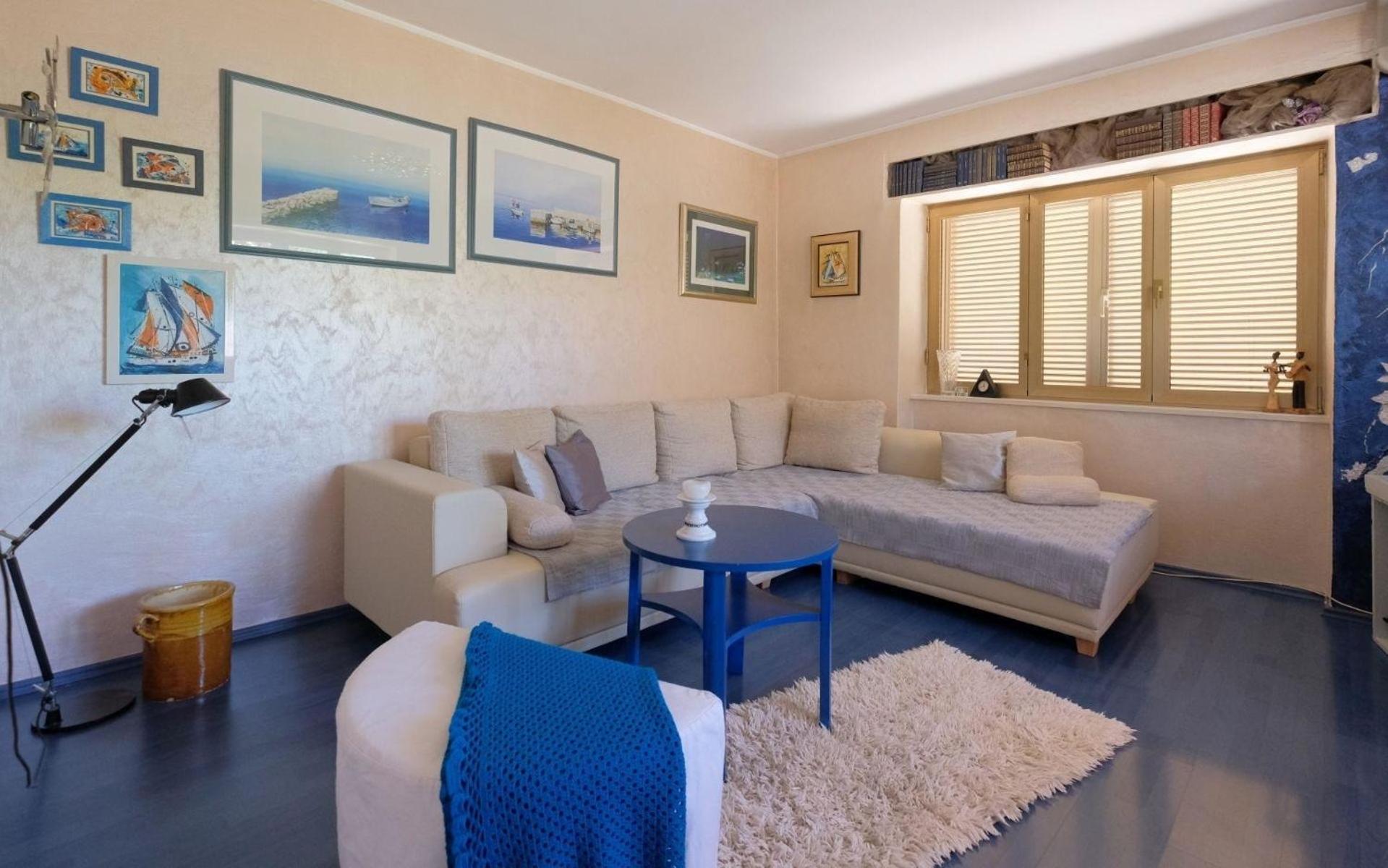 Holiday House Memi