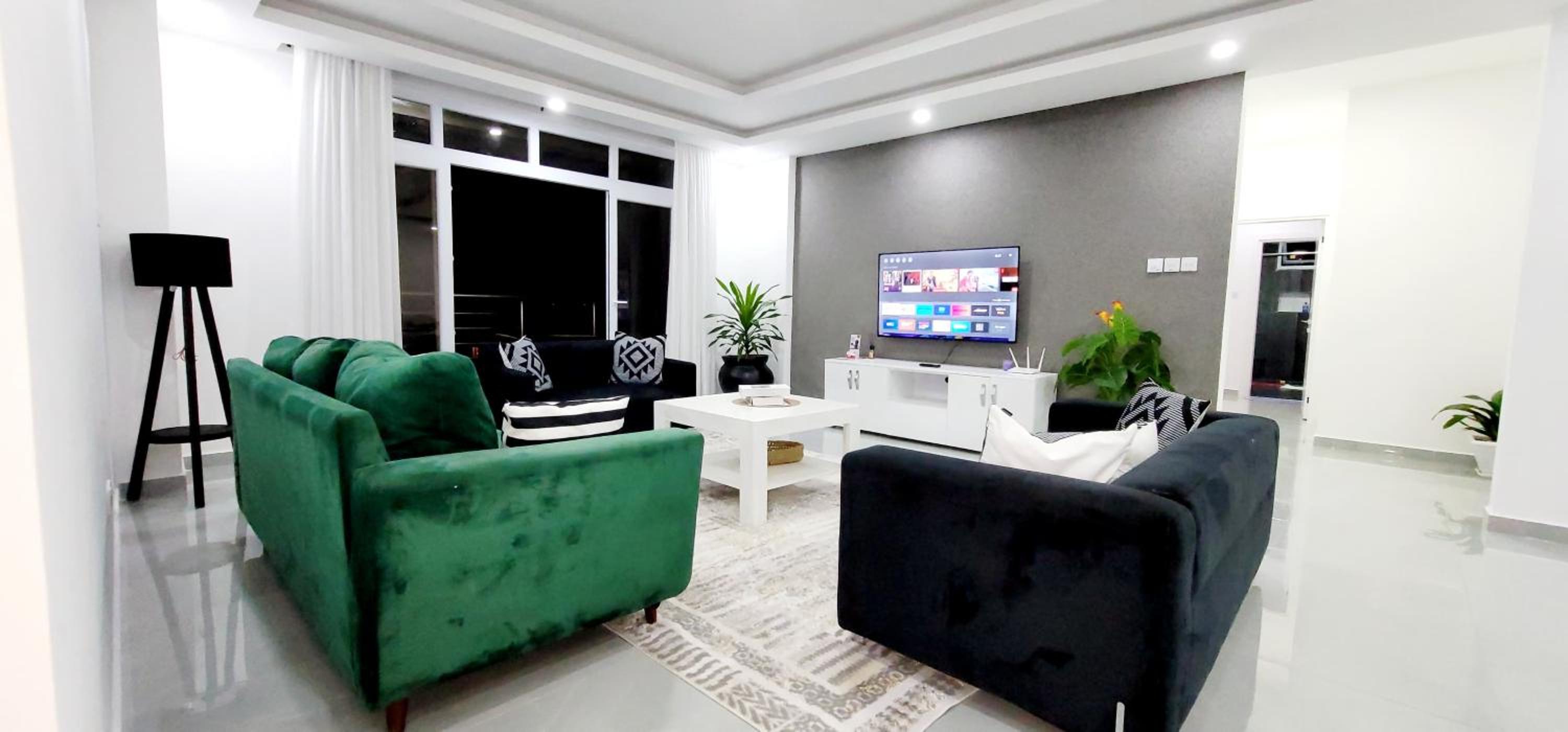 Executive sea view apartment Nyali view 3