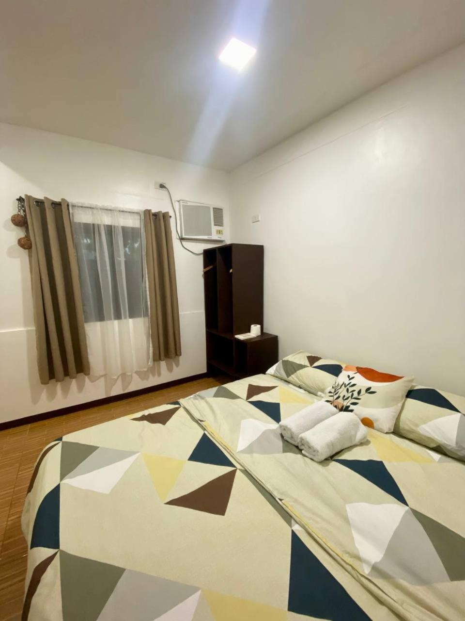Moalboal Panagsama beach TopBudz Hostel
