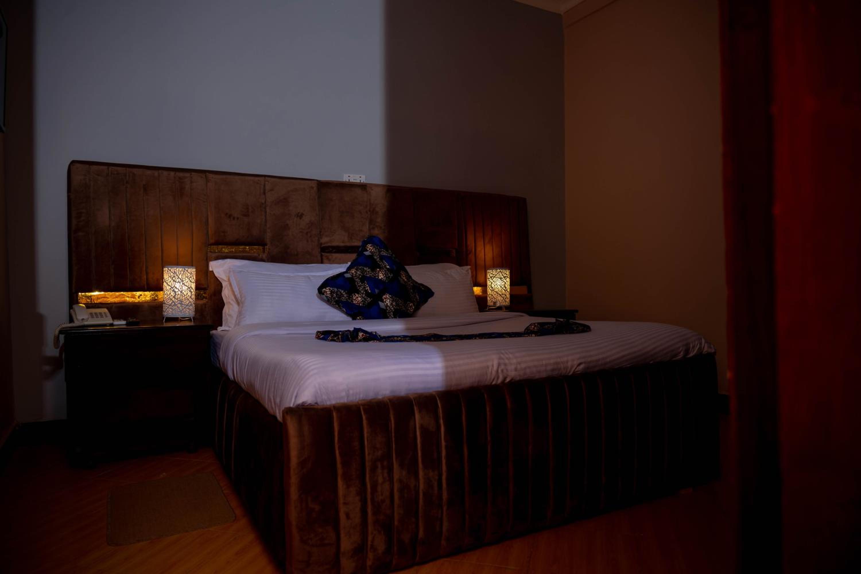 The Okaseni Lodge