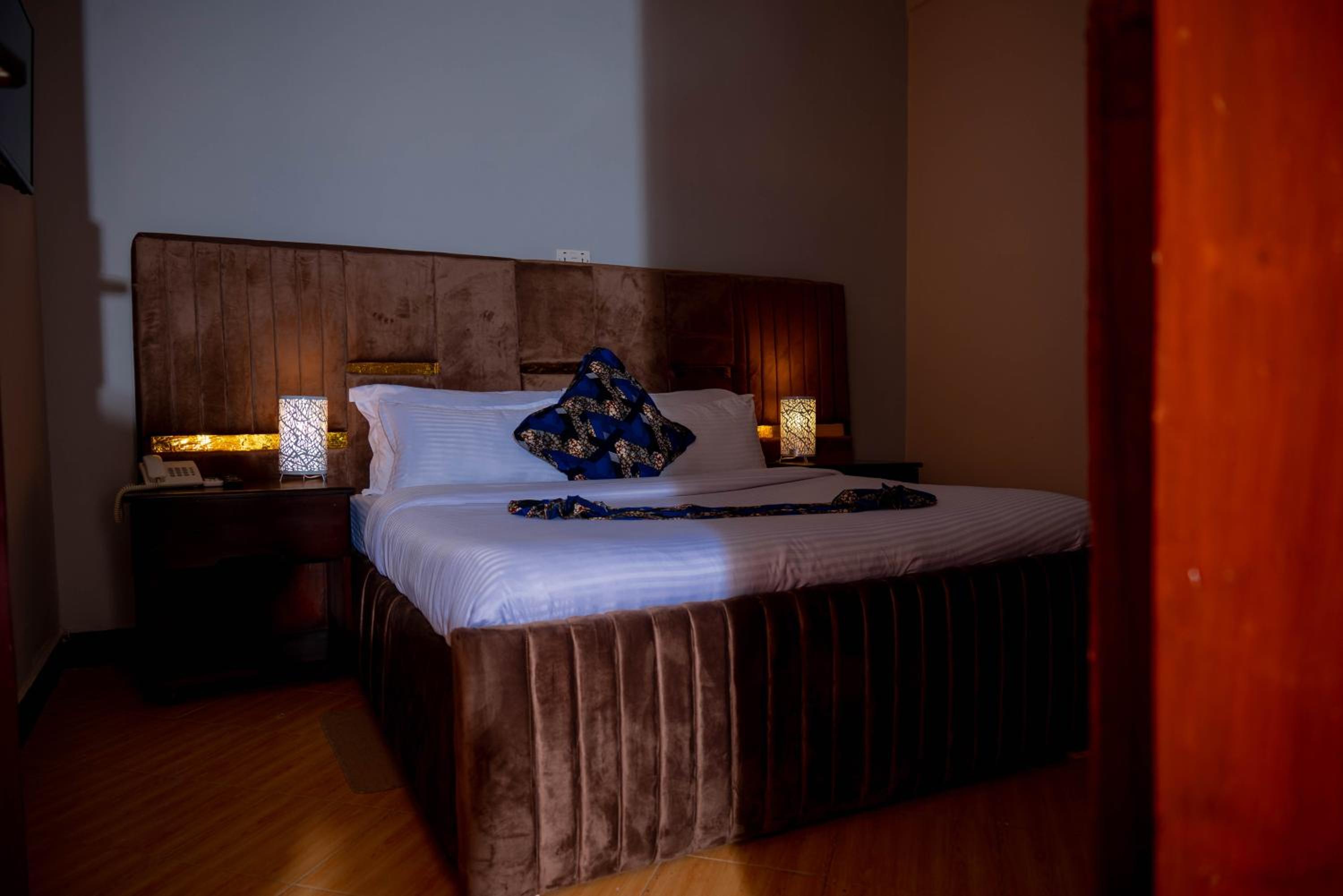 The Okaseni Lodge