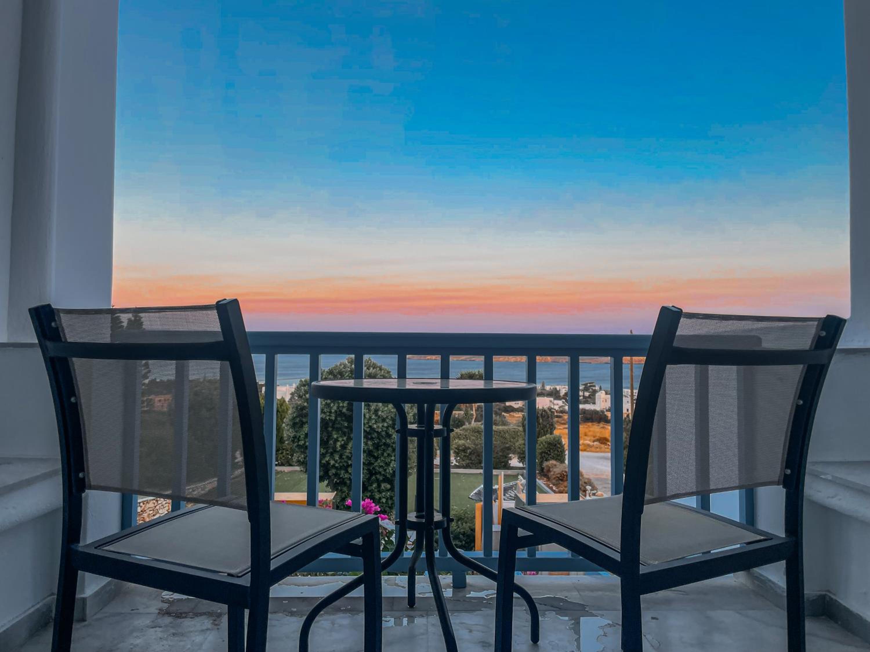 Yaleena Residences en Drios — balance & terrace