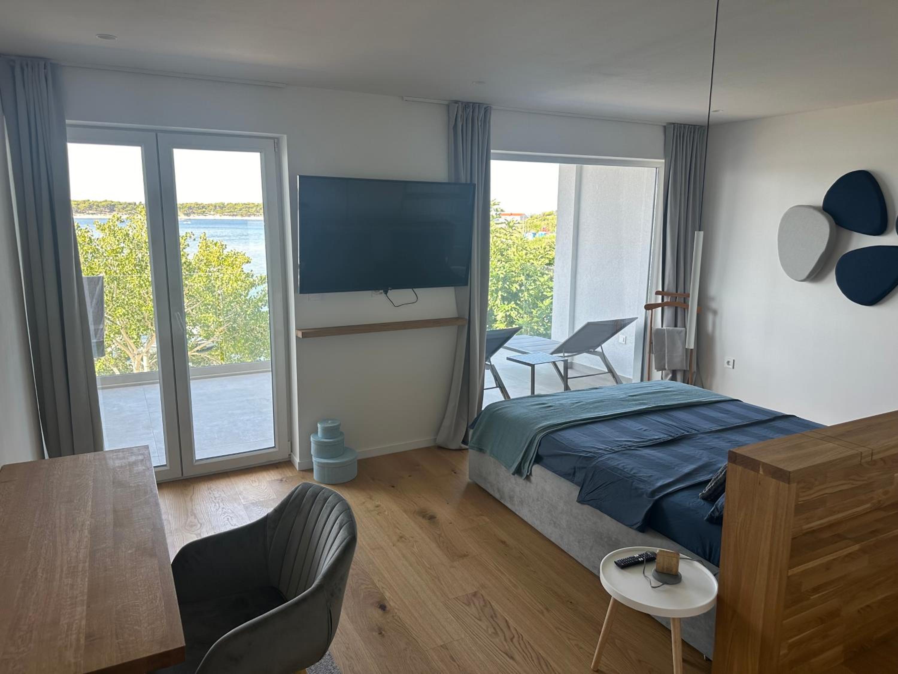 Villa Seawave - on the beach! view 5