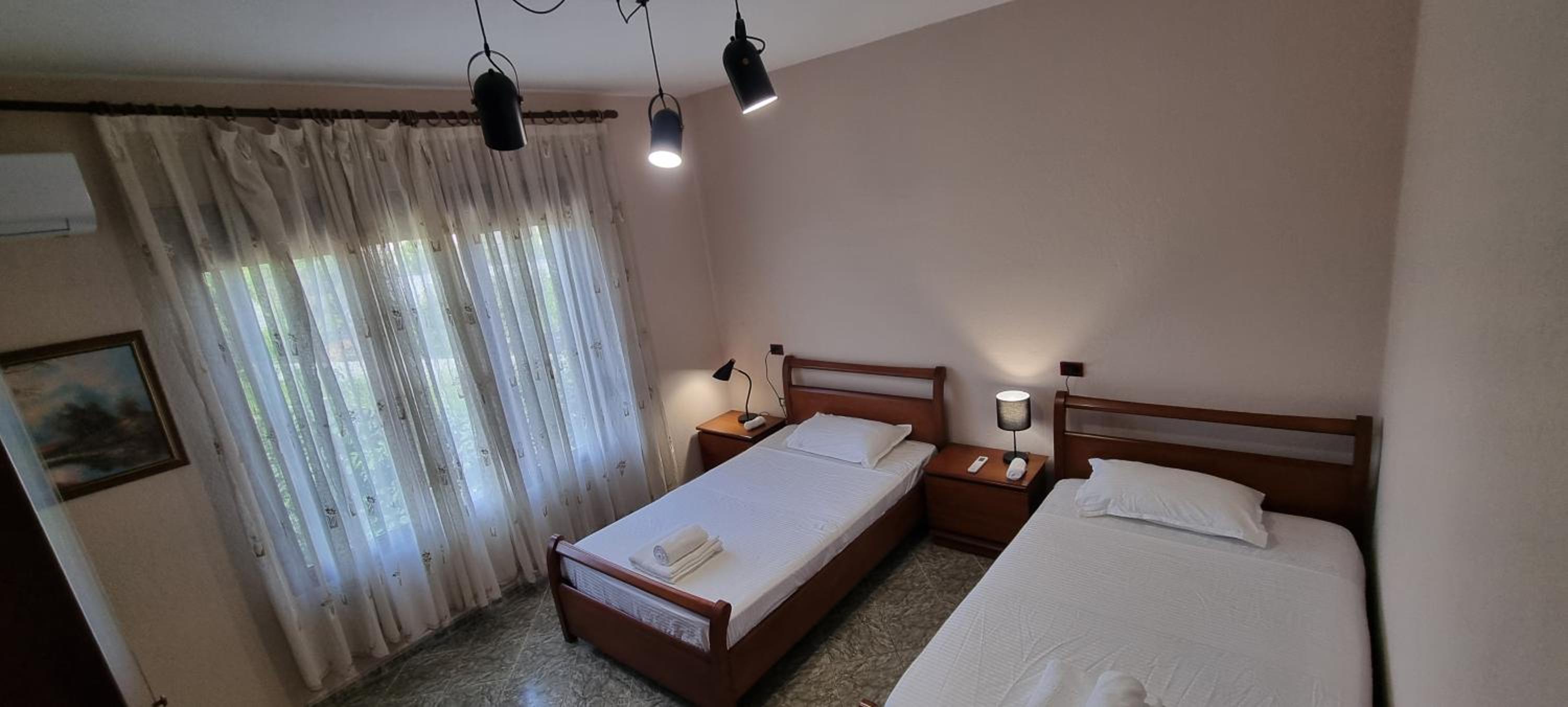 Matt House 2 bedroom 2 bathroom beachside