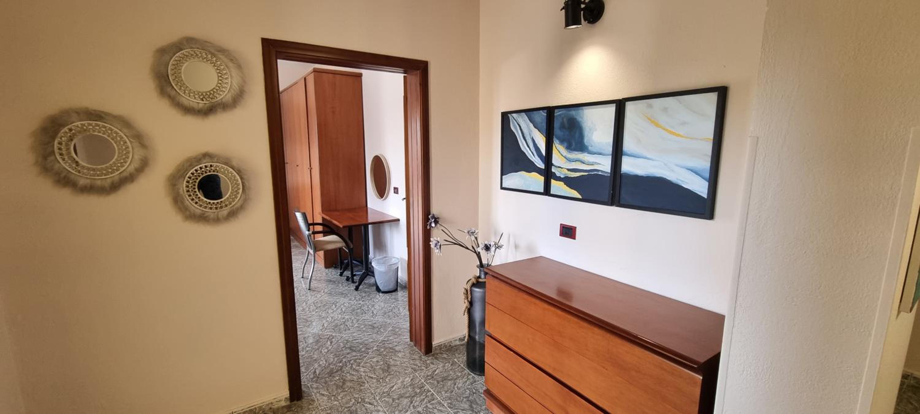 Matt House 2 bedroom 2 bathroom beachside