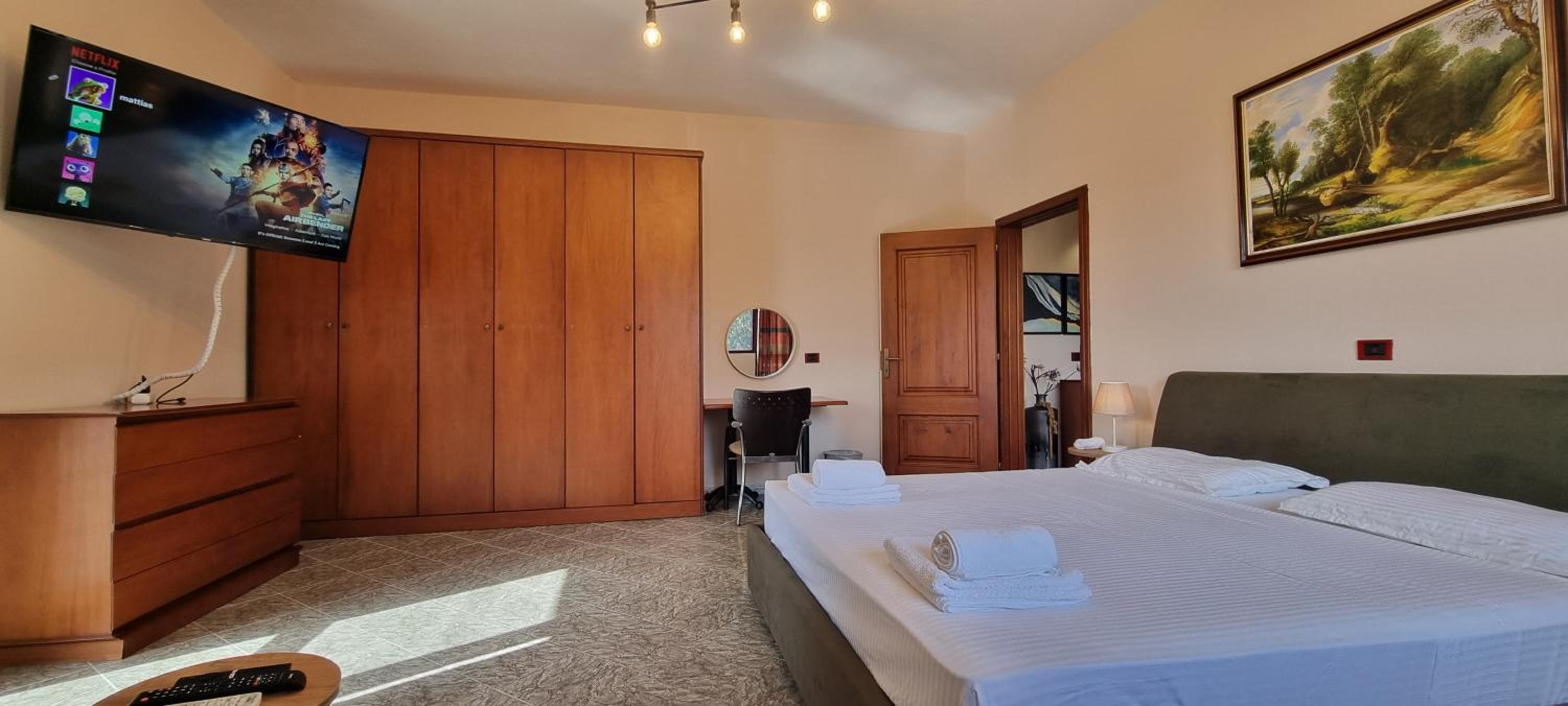 Matt House 2 bedroom 2 bathroom beachside