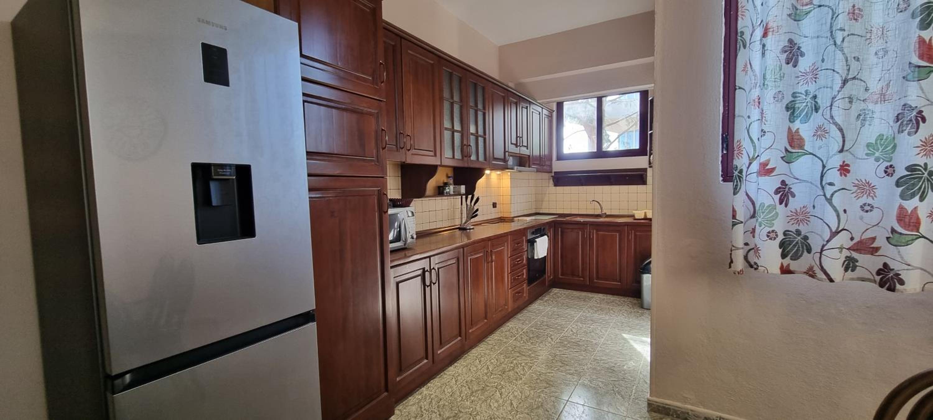 Matt House 2 bedroom 2 bathroom beachside