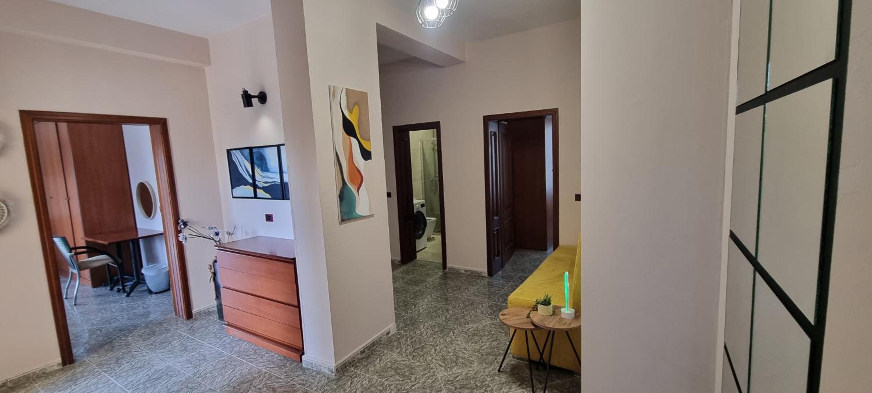 Matt House 2 bedroom 2 bathroom beachside