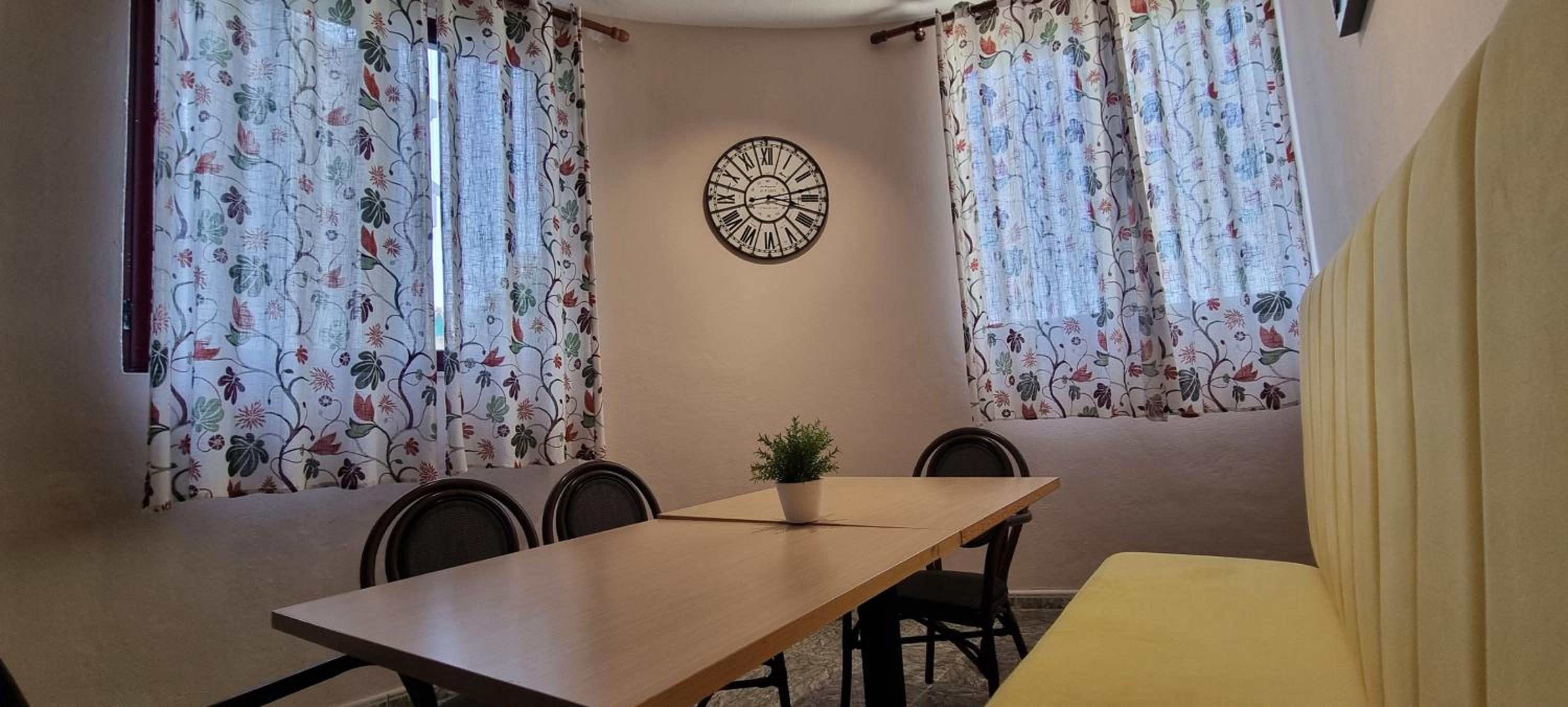 Matt House 2 bedroom 2 bathroom beachside