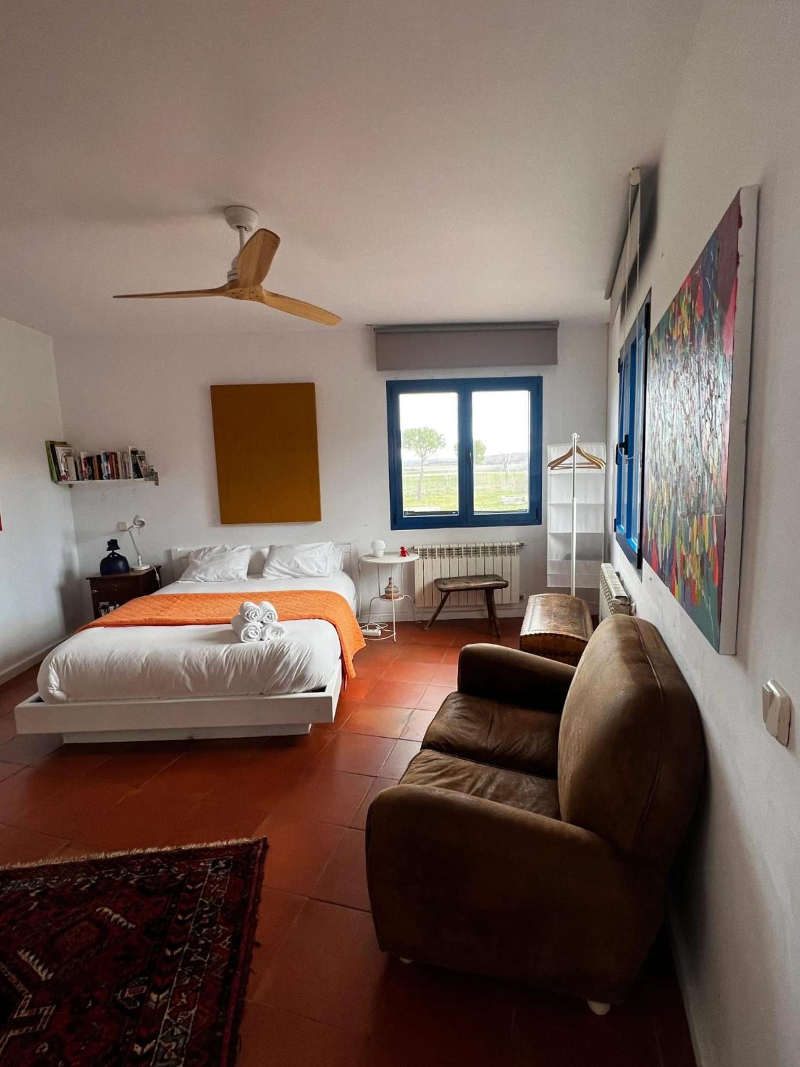 Country Retreat with Private Pool in Uceda