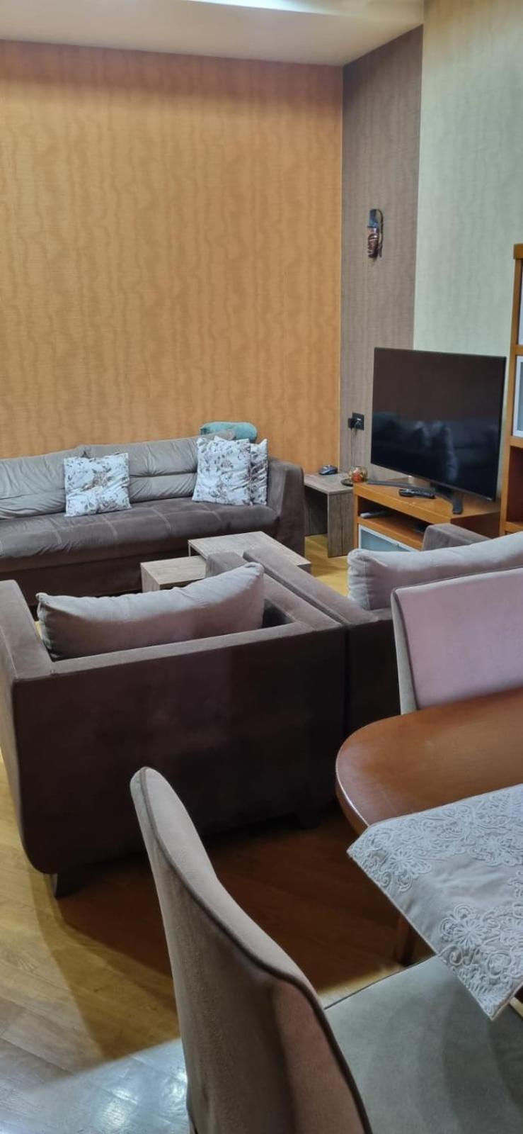 Modern 2-Bedroom Apartment in City Center