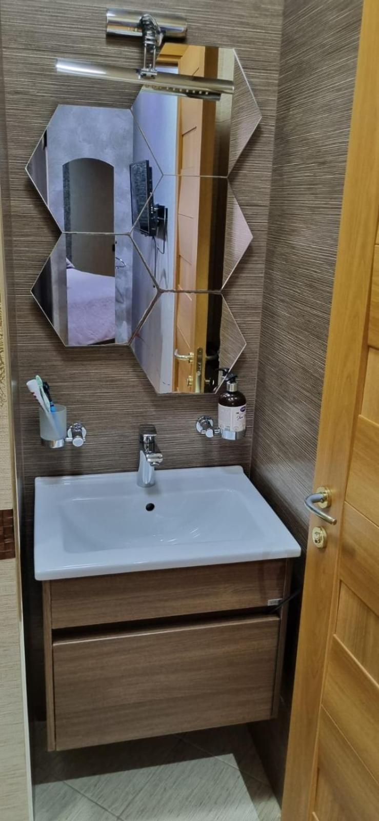 Modern 2-Bedroom Apartment in City Center