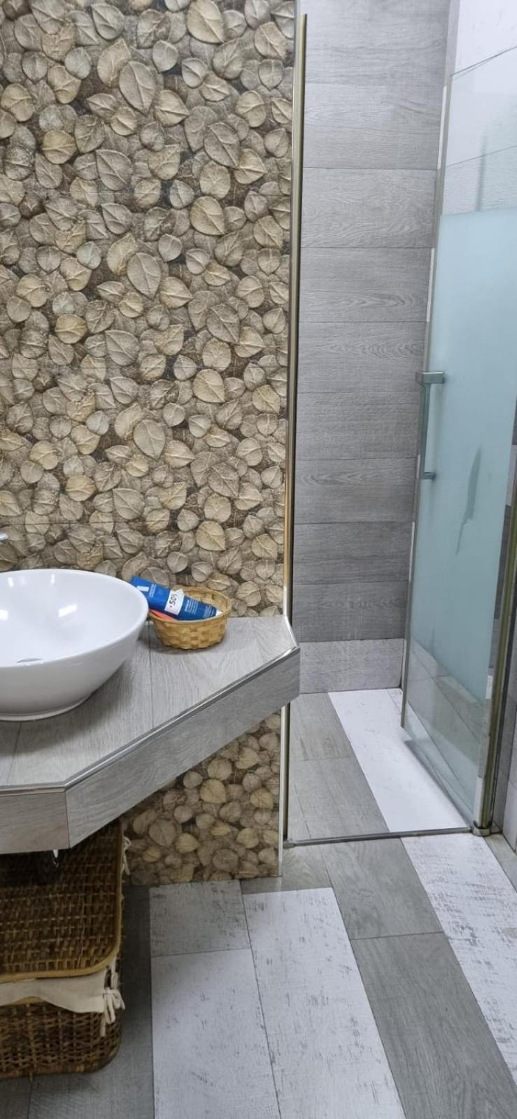 Modern 2-Bedroom Apartment in City Center