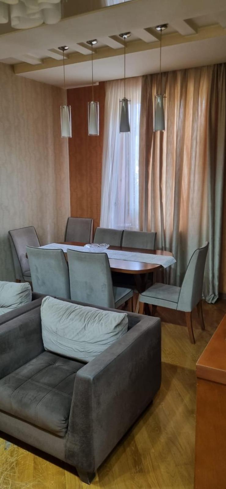 Modern 2-Bedroom Apartment in City Center