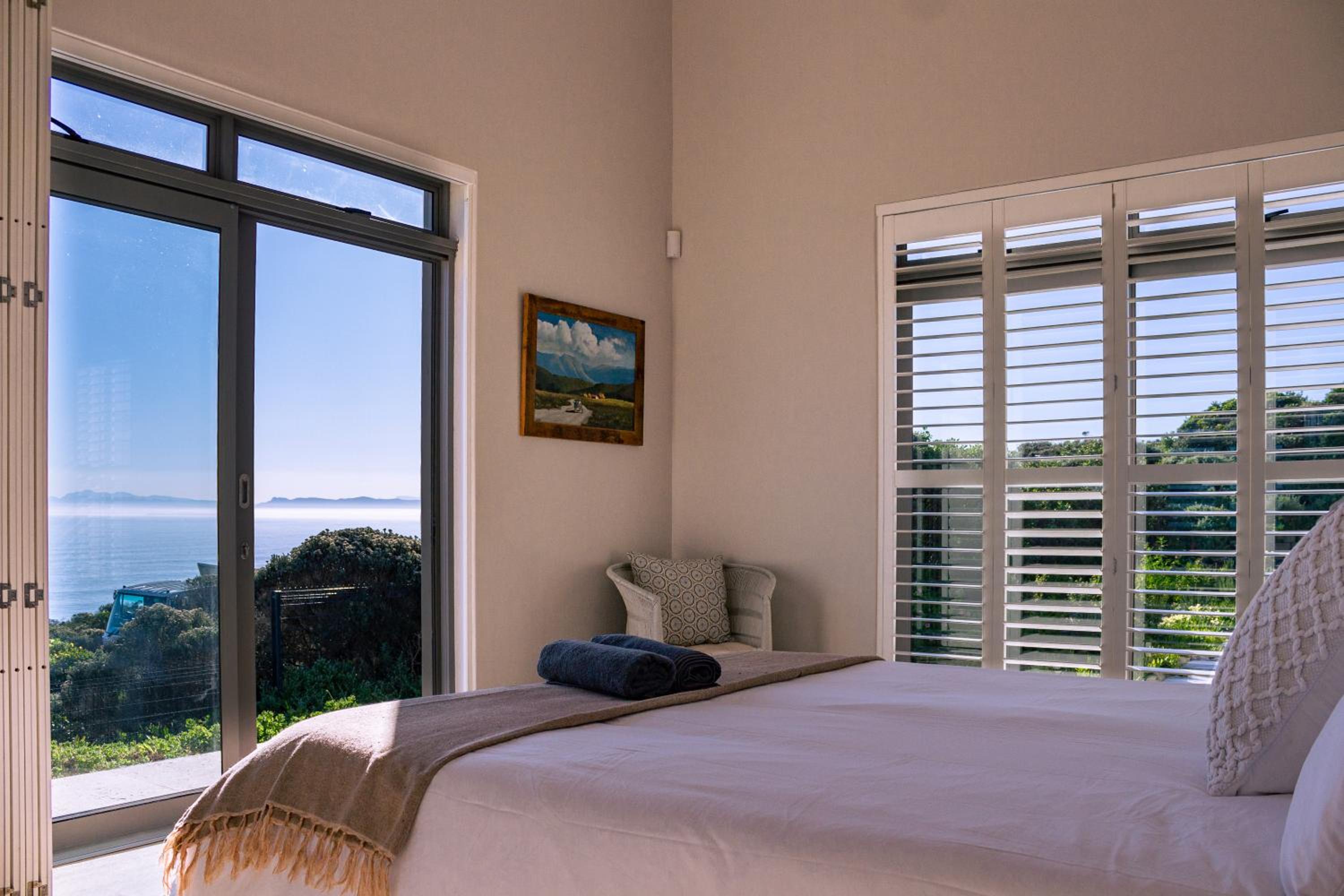 Solar-Powered Oceanview Retreat- 131 Cormorant view 5