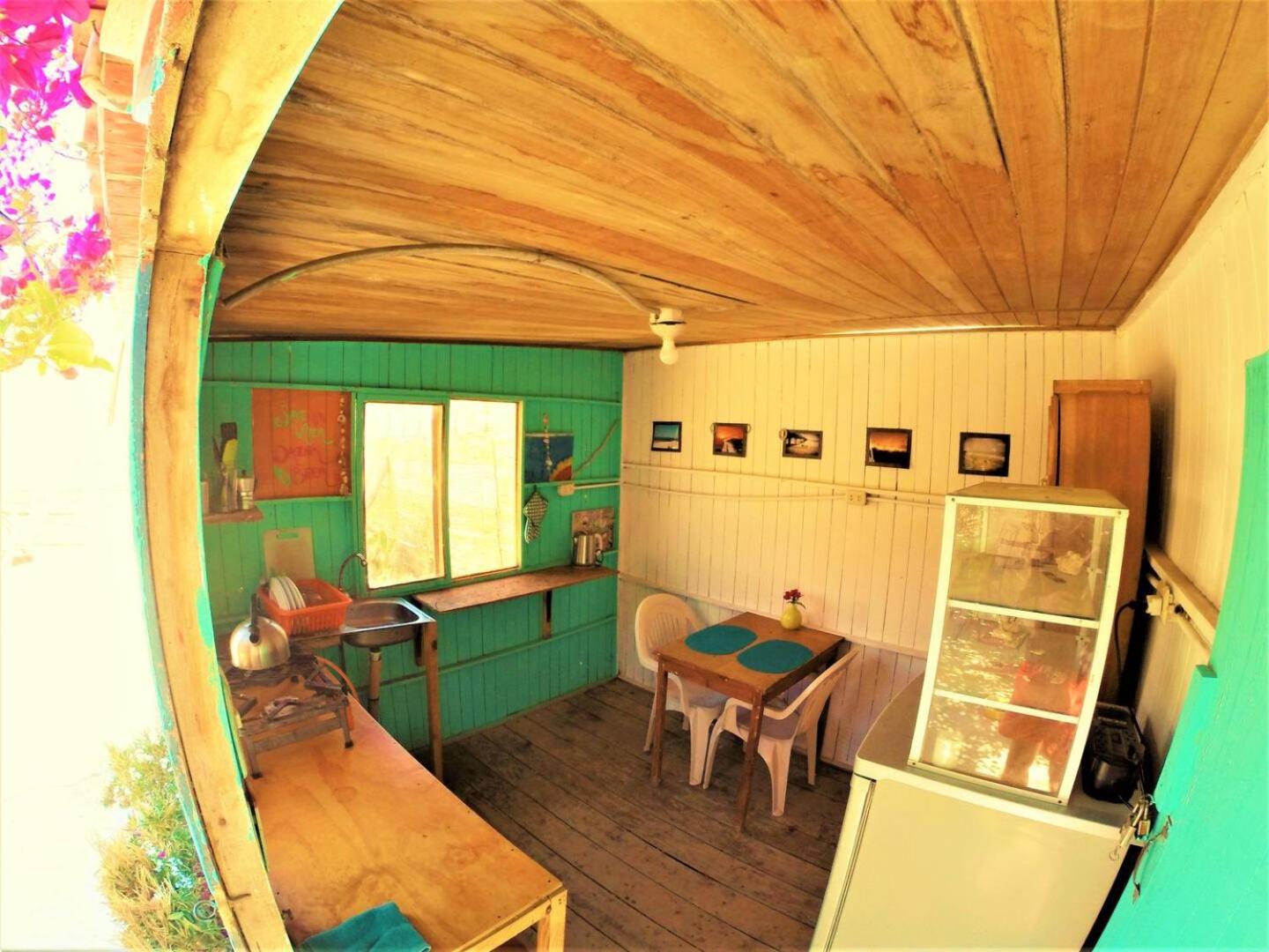 Tallaki Hostel Lobitos view 5