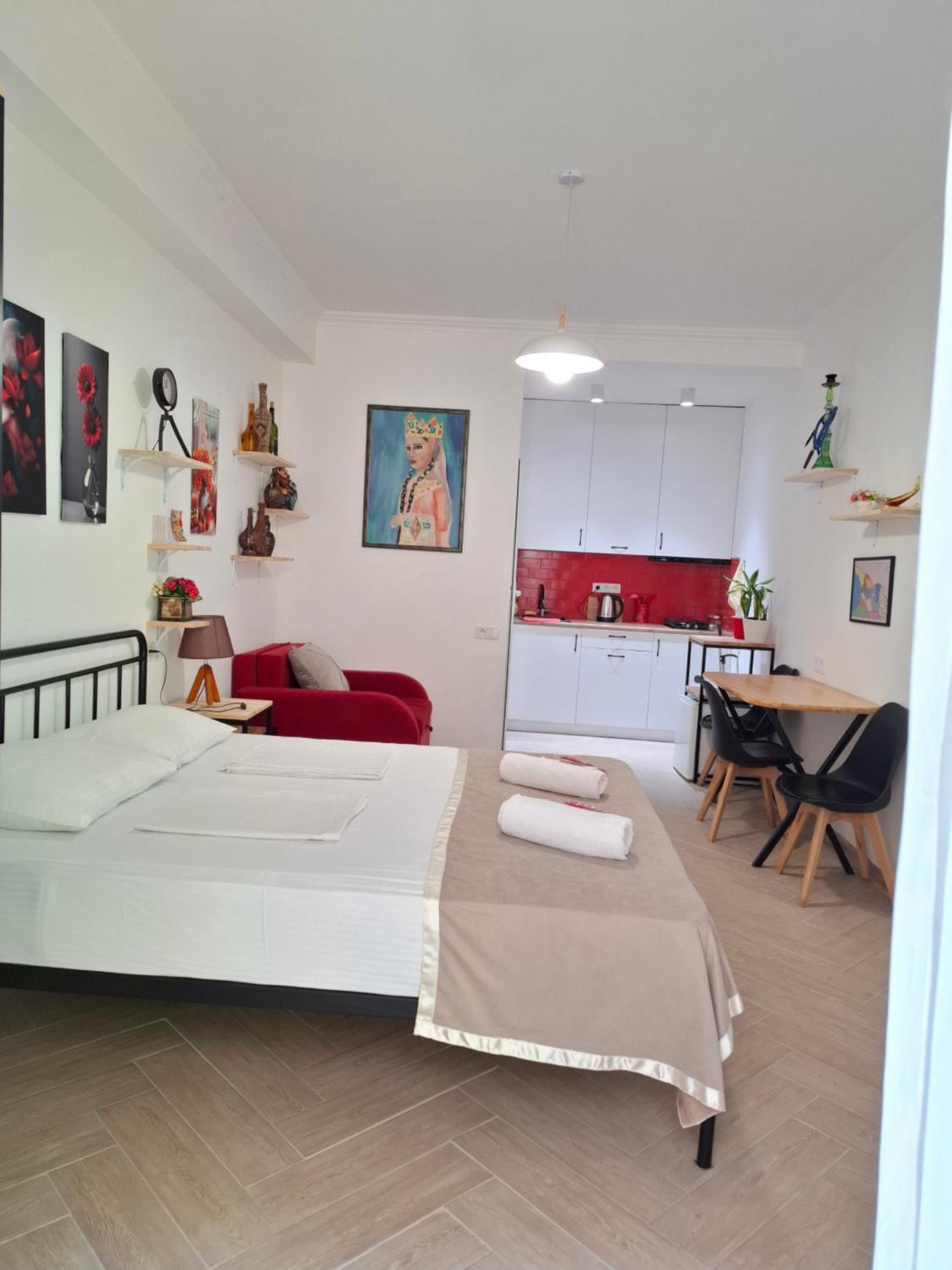 Style Apartment with Courtyard