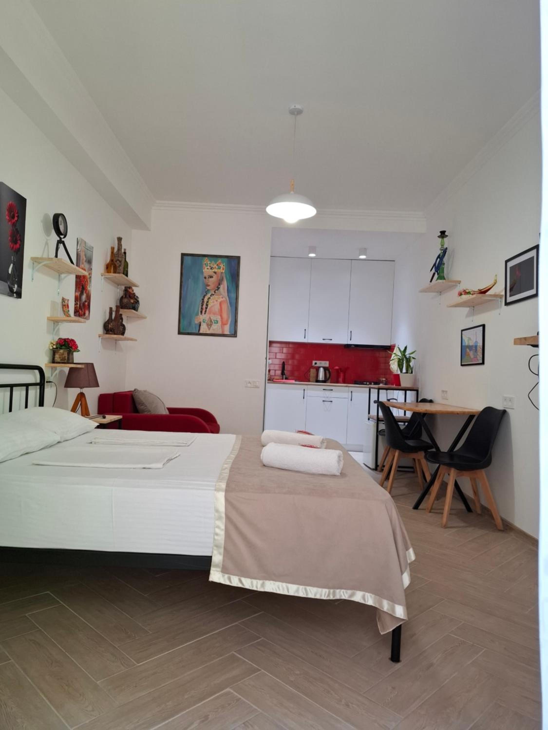 Style Apartment with Courtyard