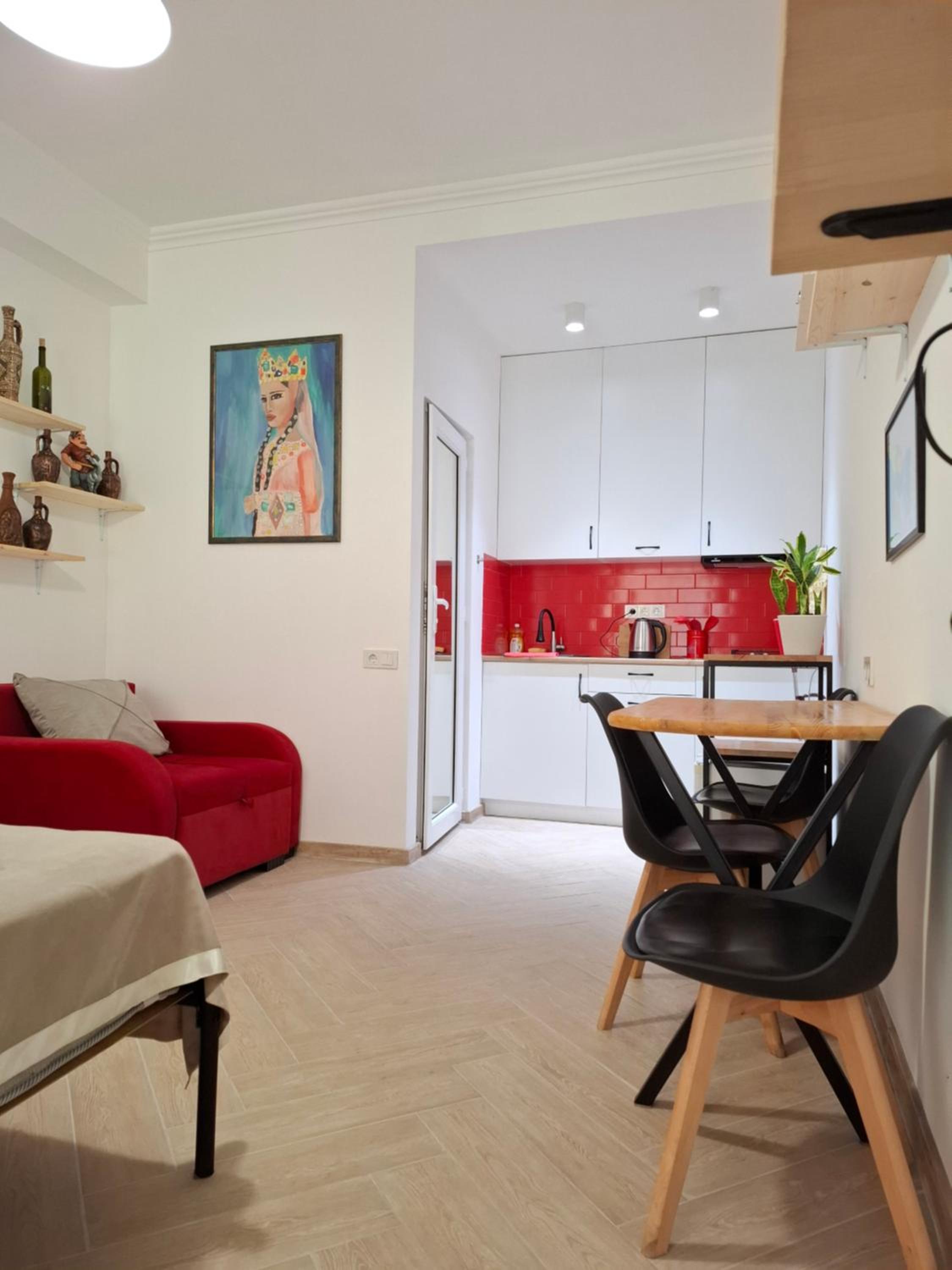 Style Apartment with Courtyard