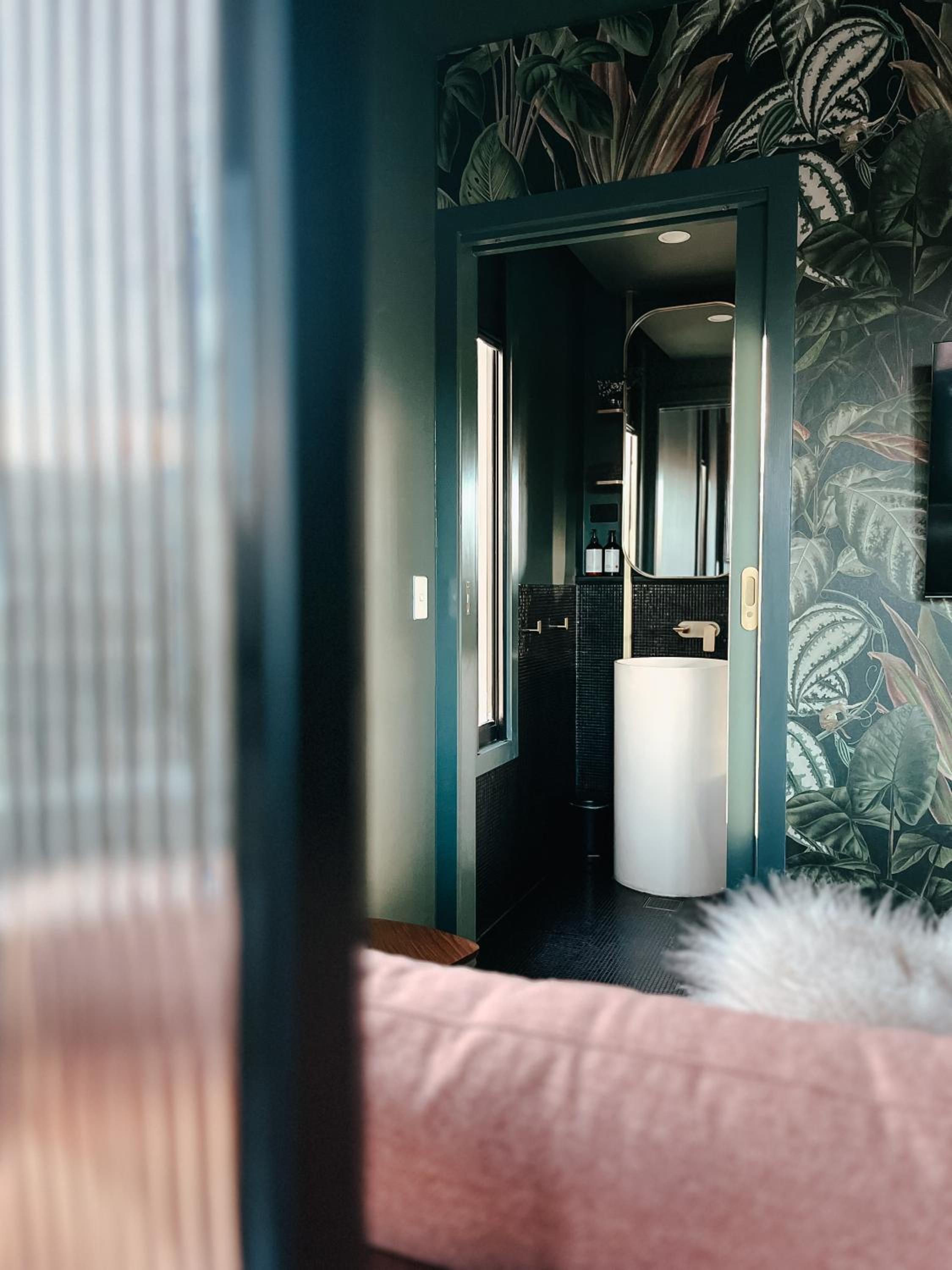 Green Rooms Braddon - Designer Micro Apartments