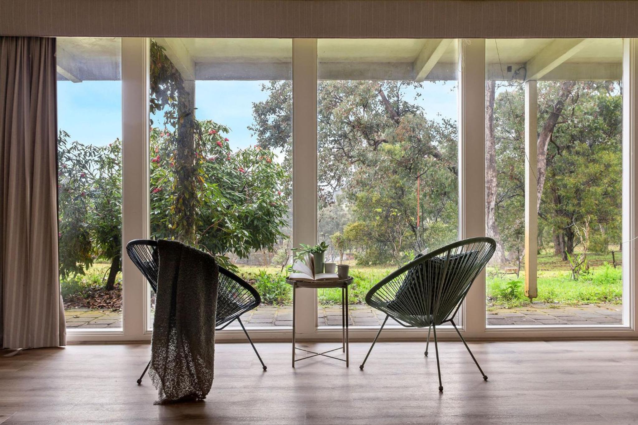 Enjoy Nature at Modern Diamond Creek Farmhouse