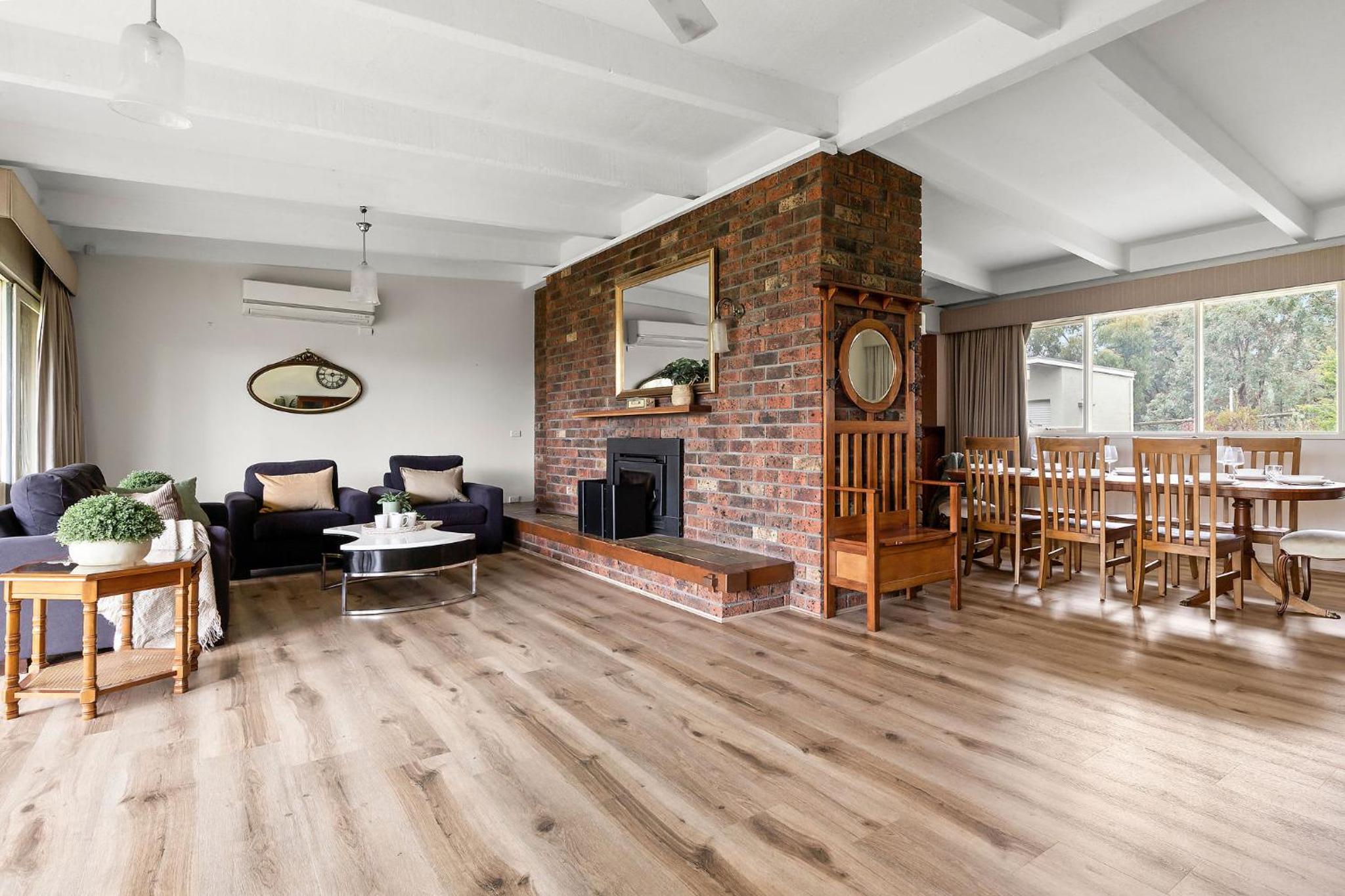 Enjoy Nature at Modern Diamond Creek Farmhouse