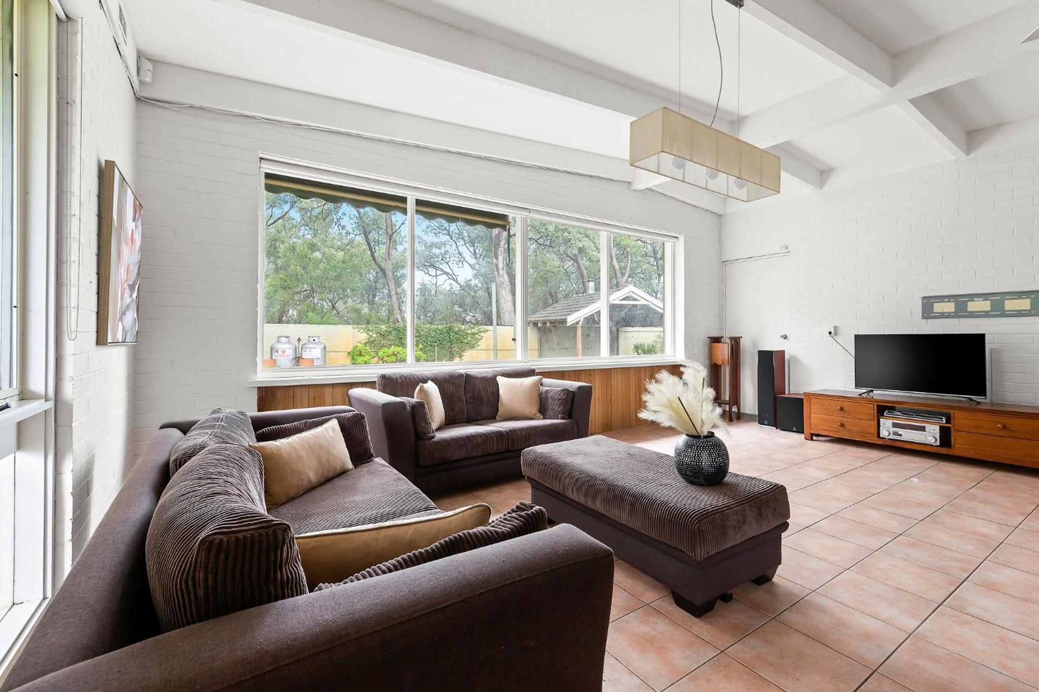 Enjoy Nature at Modern Diamond Creek Farmhouse