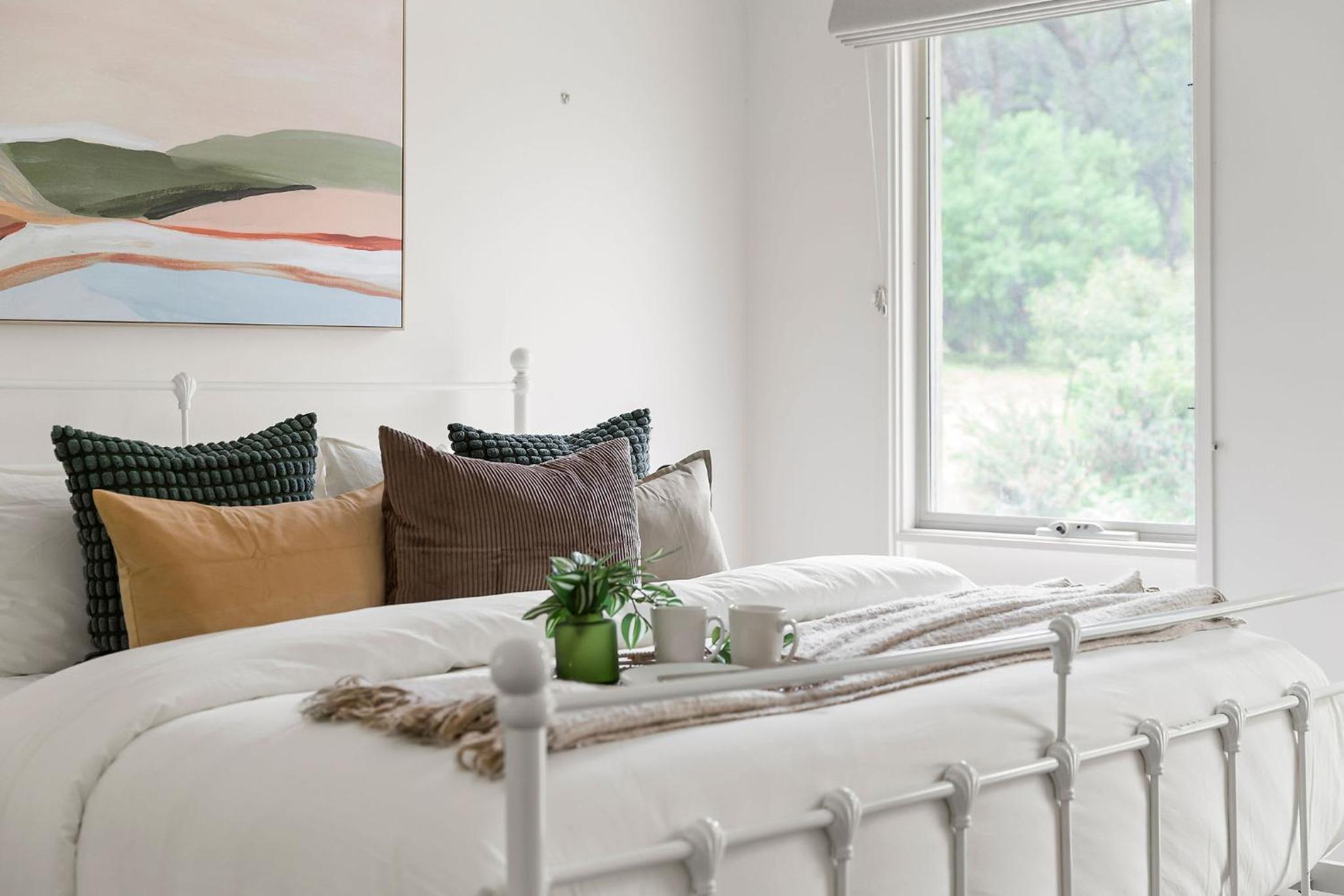 Enjoy Nature at Modern Diamond Creek Farmhouse