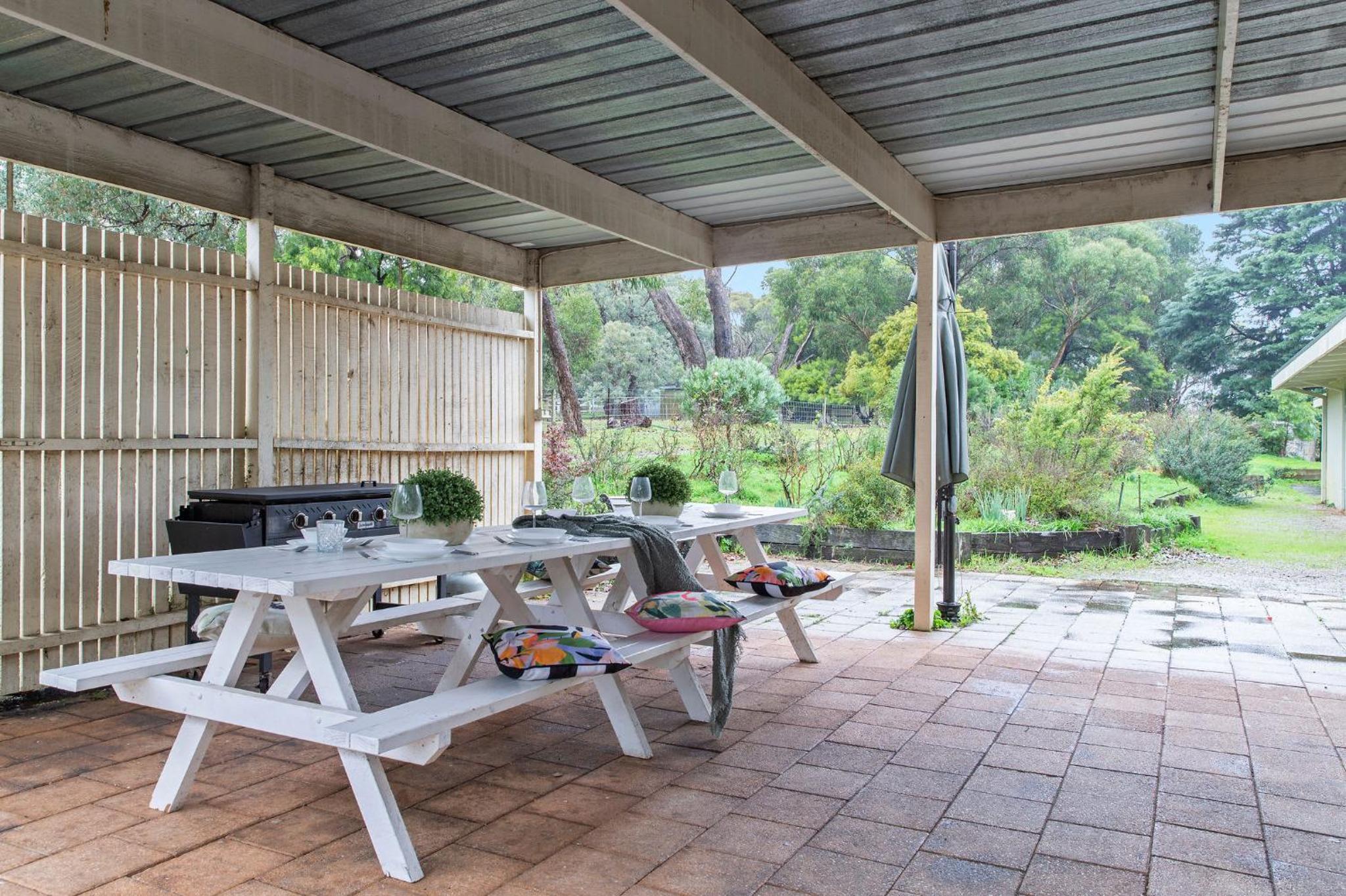 Enjoy Nature at Modern Diamond Creek Farmhouse