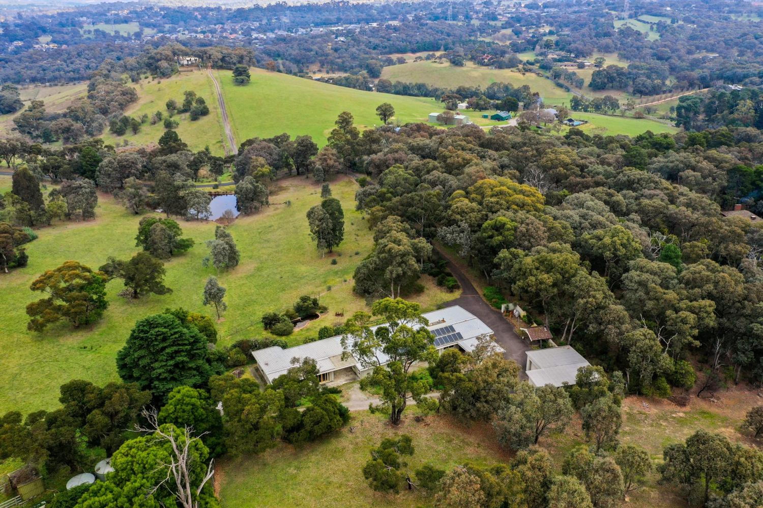 Enjoy Nature at Modern Diamond Creek Farmhouse