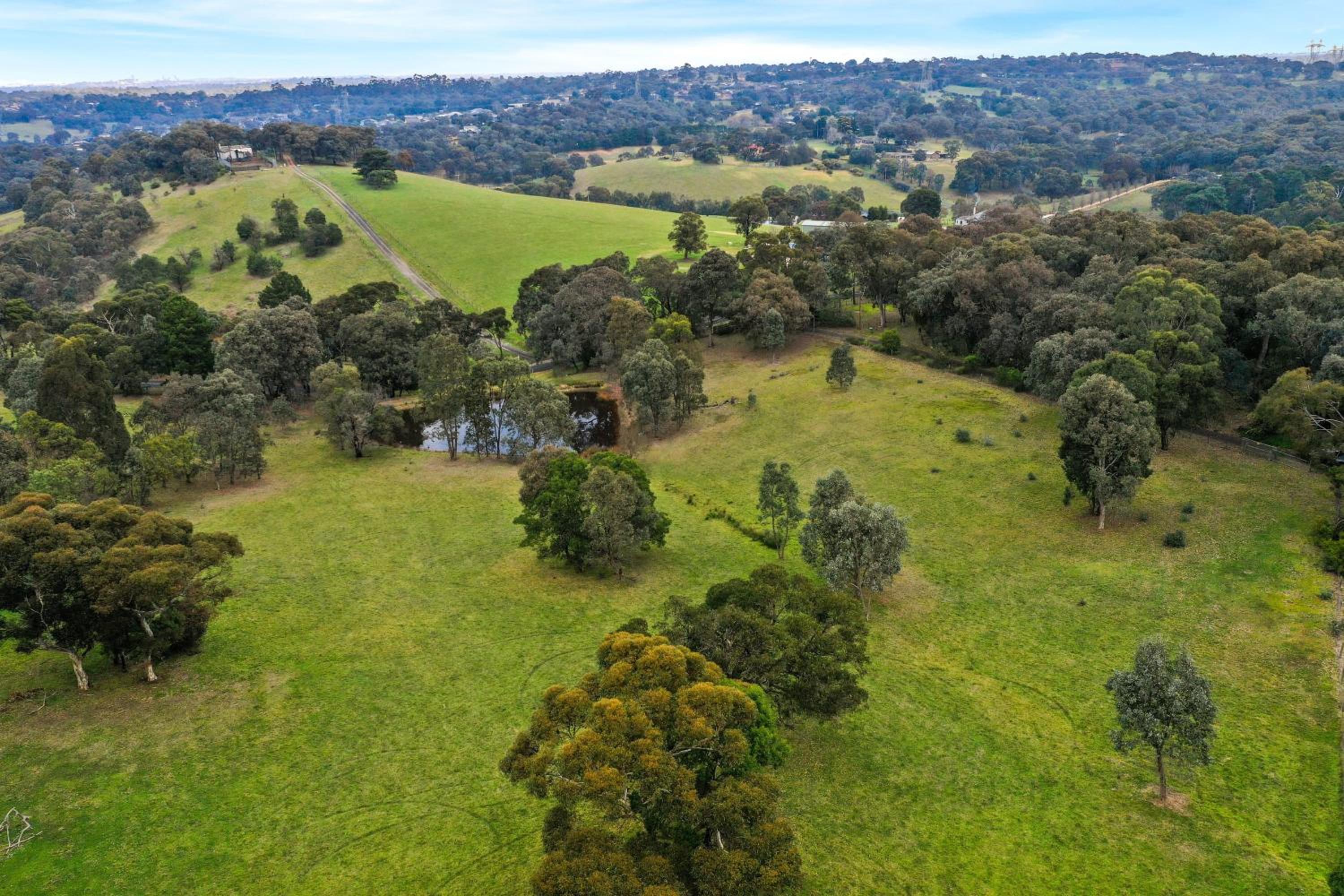 Enjoy Nature at Modern Diamond Creek Farmhouse