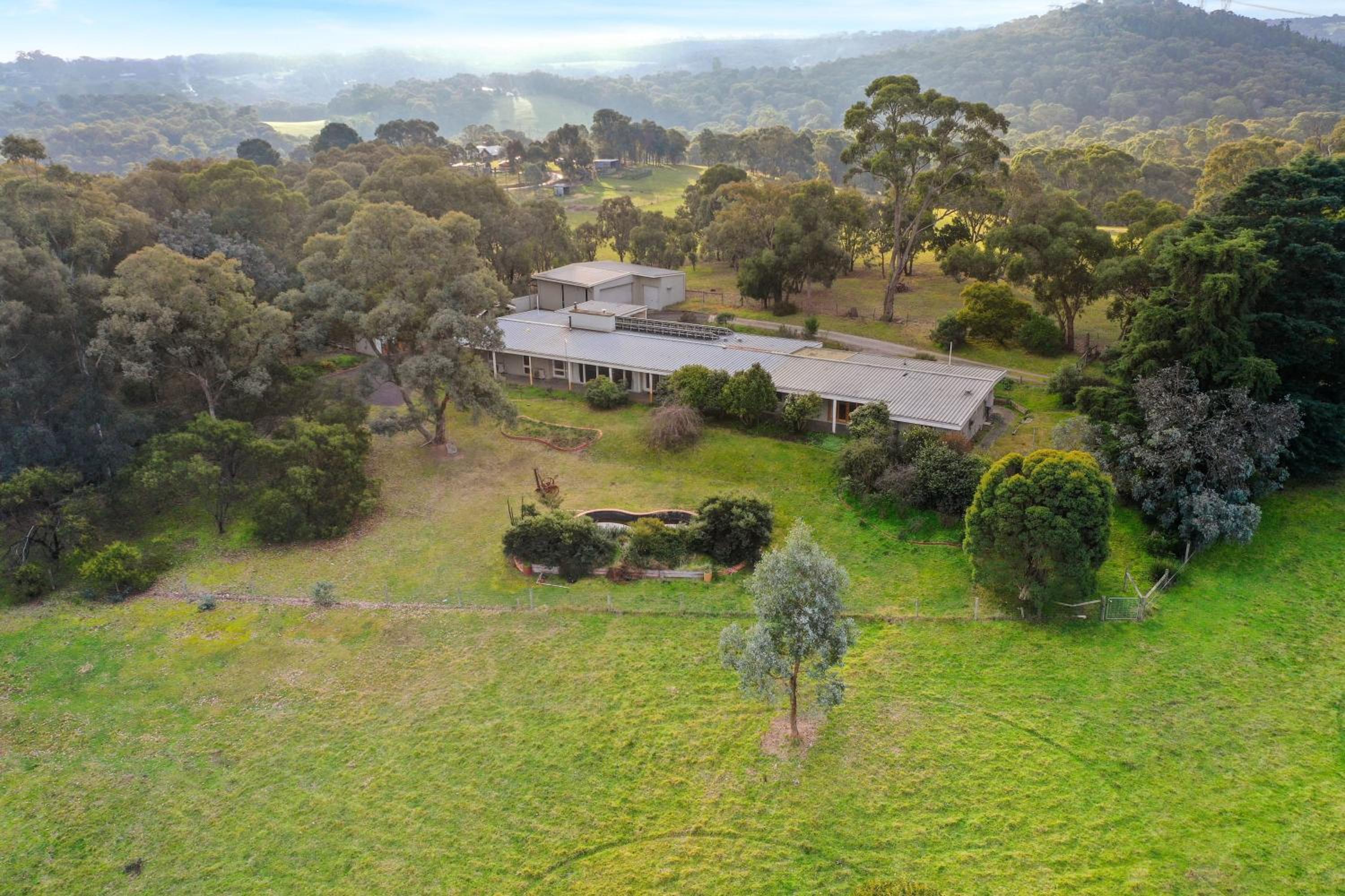 Enjoy Nature at Modern Diamond Creek Farmhouse