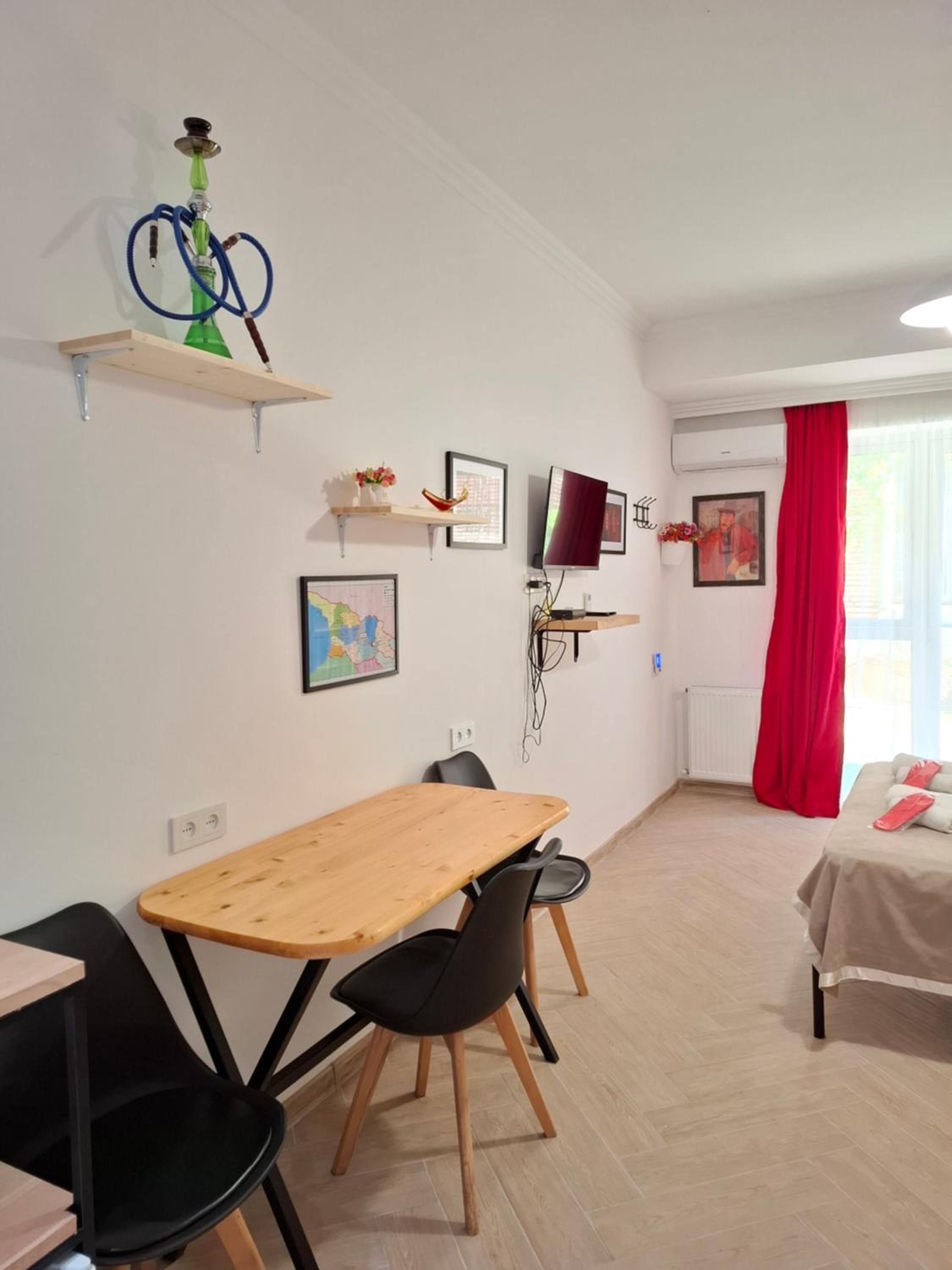 Style Apartment with Courtyard