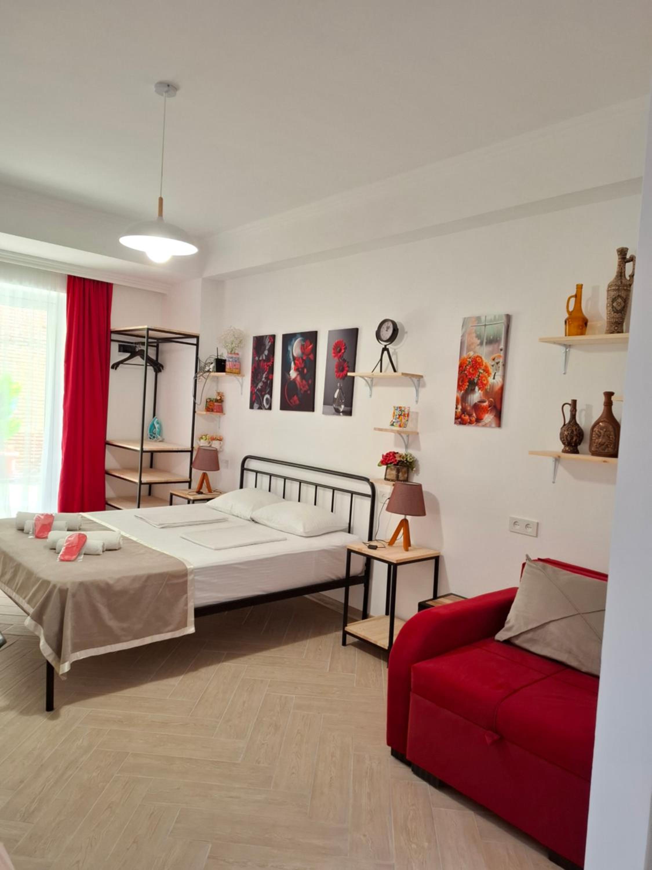 Style Apartment with Courtyard