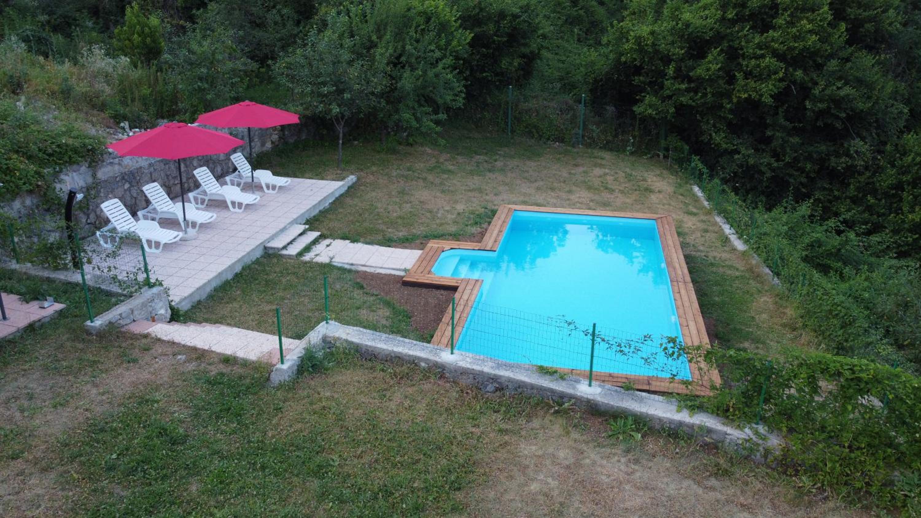 Villa Felix with spectacular pool in green oasis view 2