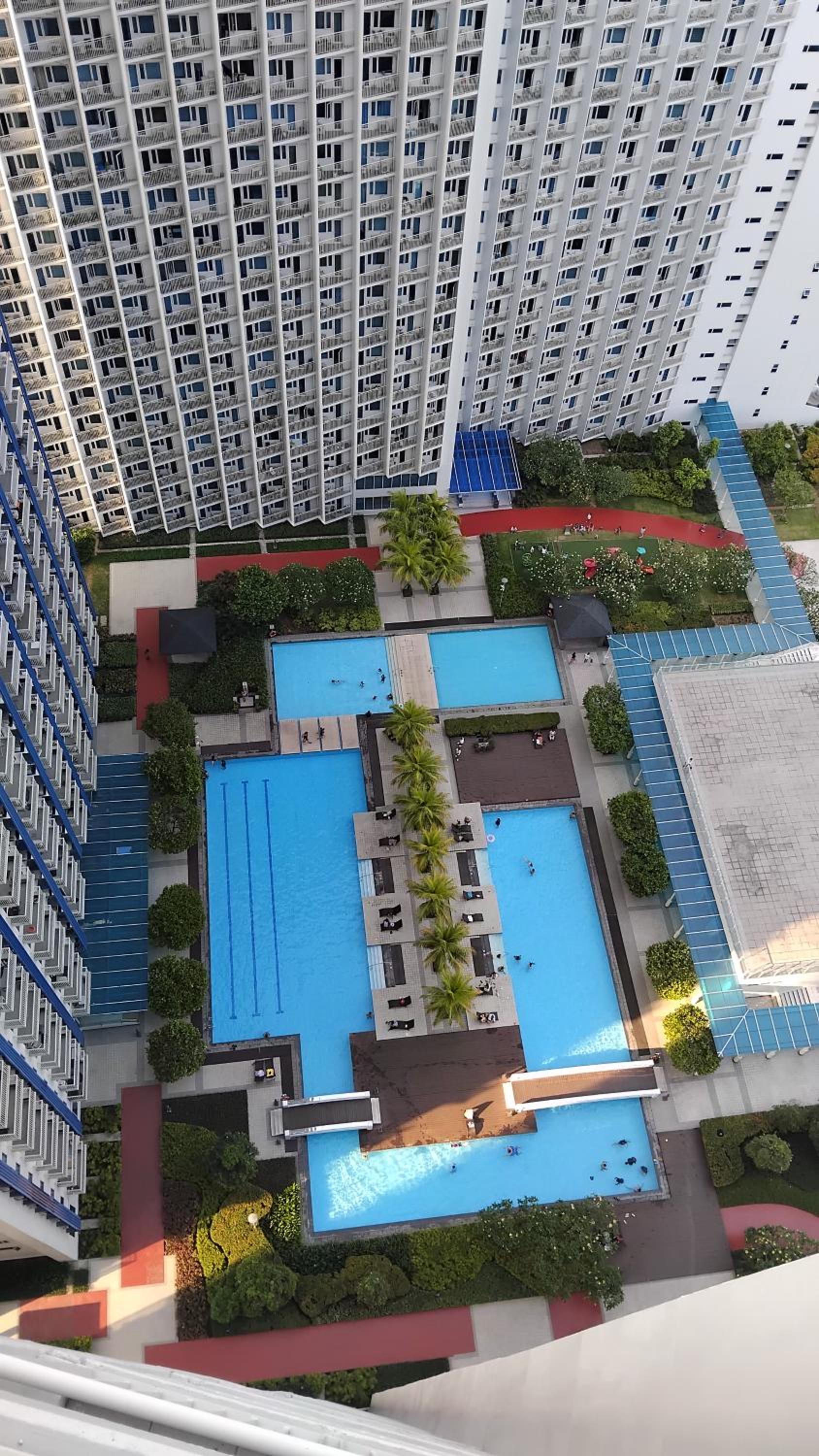 Dizer's Crib 1BR Tower B-Jazz Residence view 4