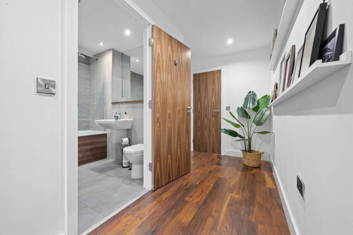One Cambridge Residence by COQOON view 4