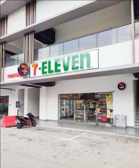 MVC13 KL Sunway Velocity Ikea MRT Cheras #7pax-2cp