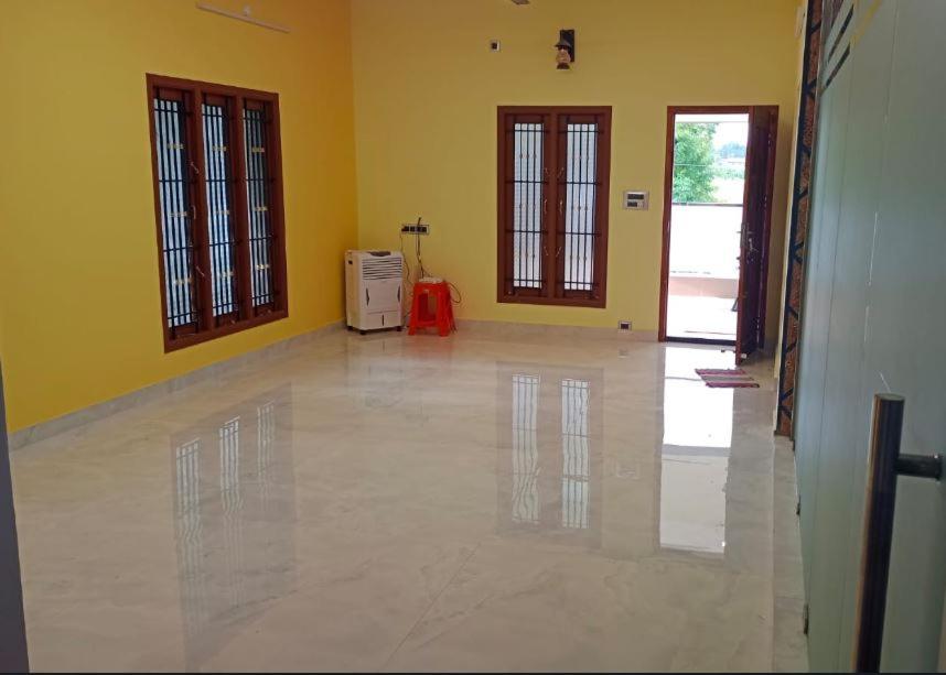 Service Apartment Home Stay Guest House