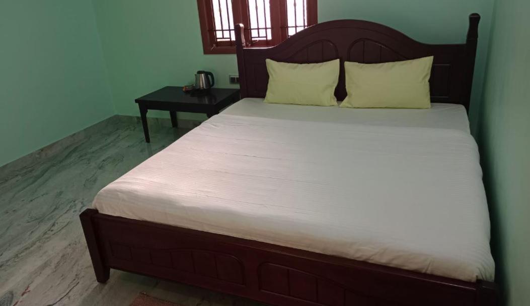 Service Apartment Home Stay Guest House